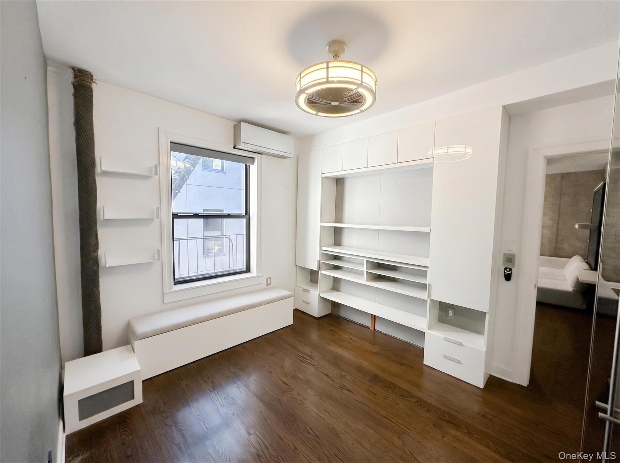 130 W 16th Street 52 Property Photo 8