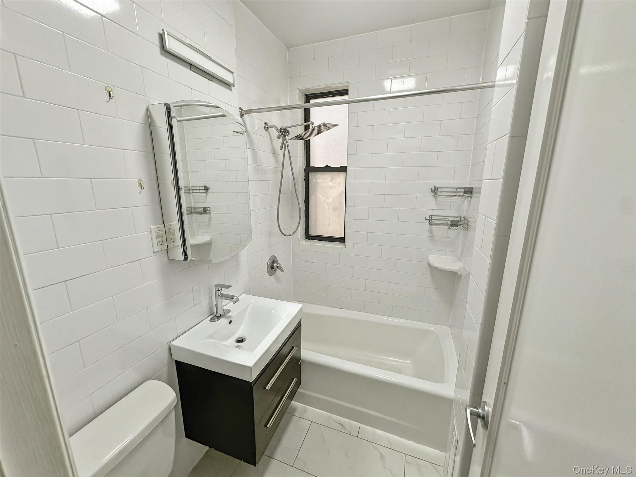 130 W 16th Street 52 Property Photo 11