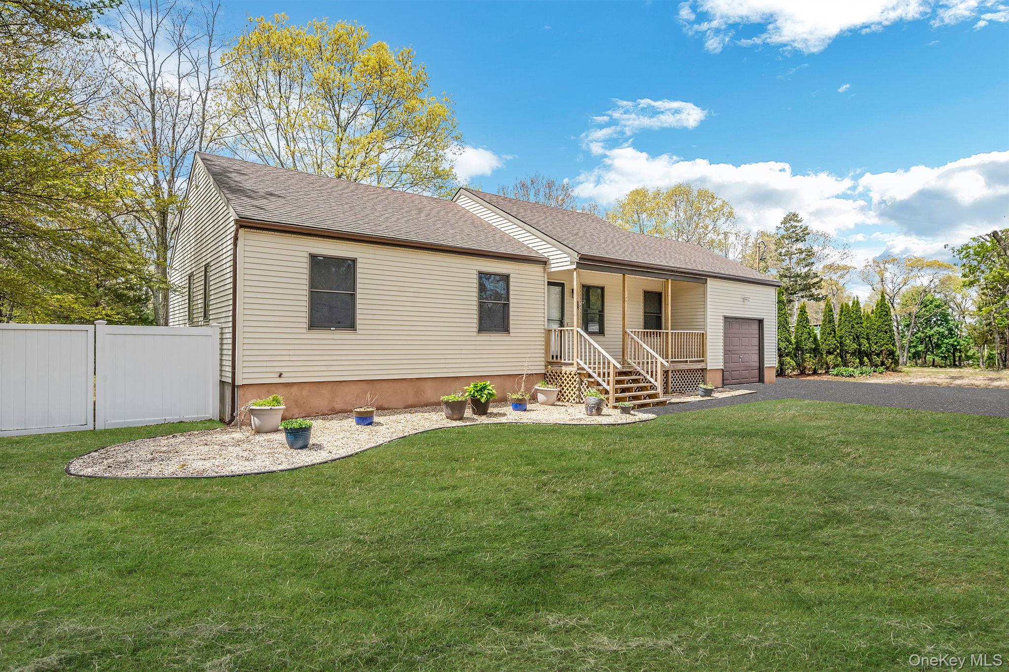 104 Cedarhurst Avenue Property Photo 1