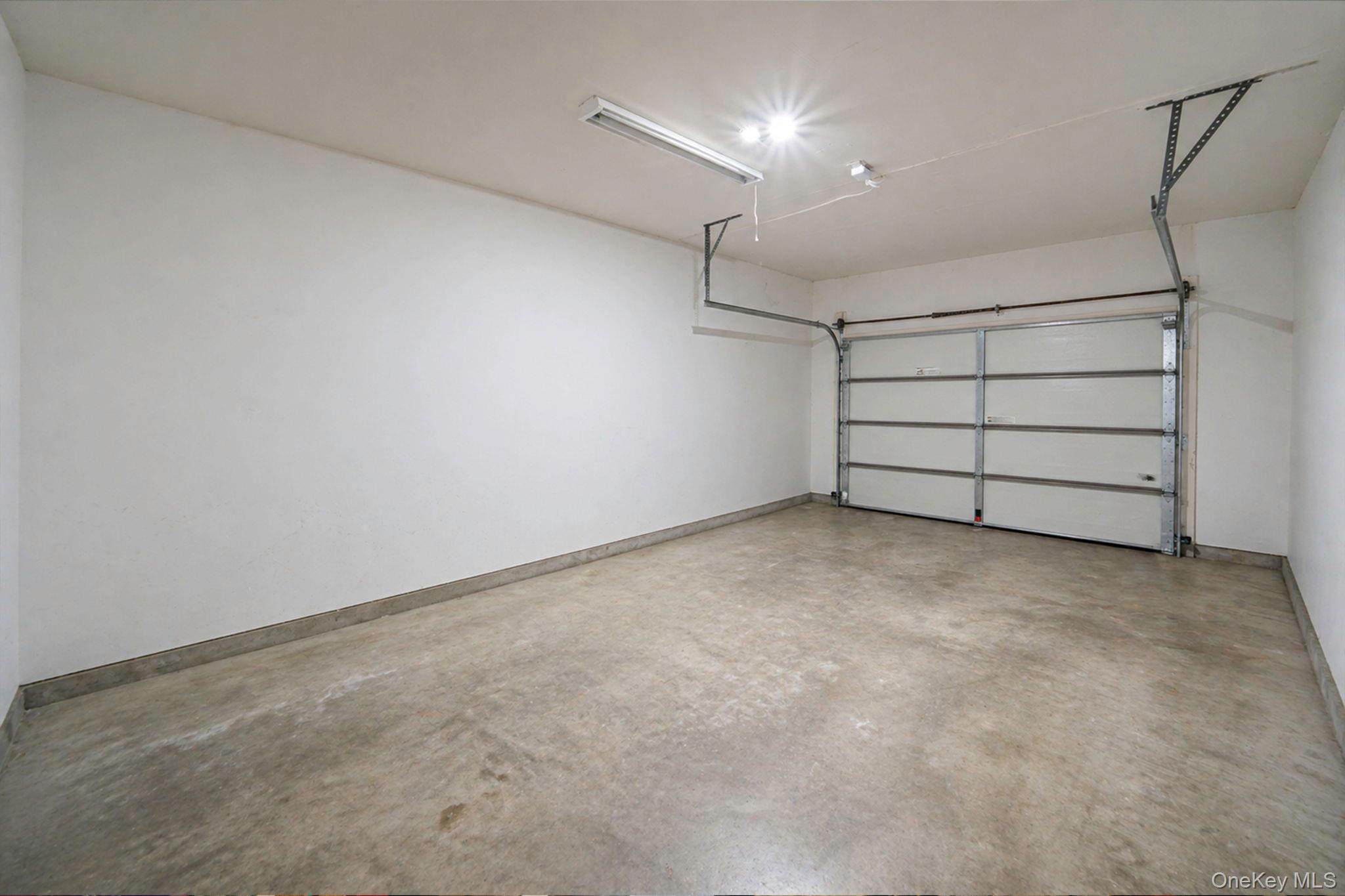 104 Cedarhurst Avenue Property Photo 26