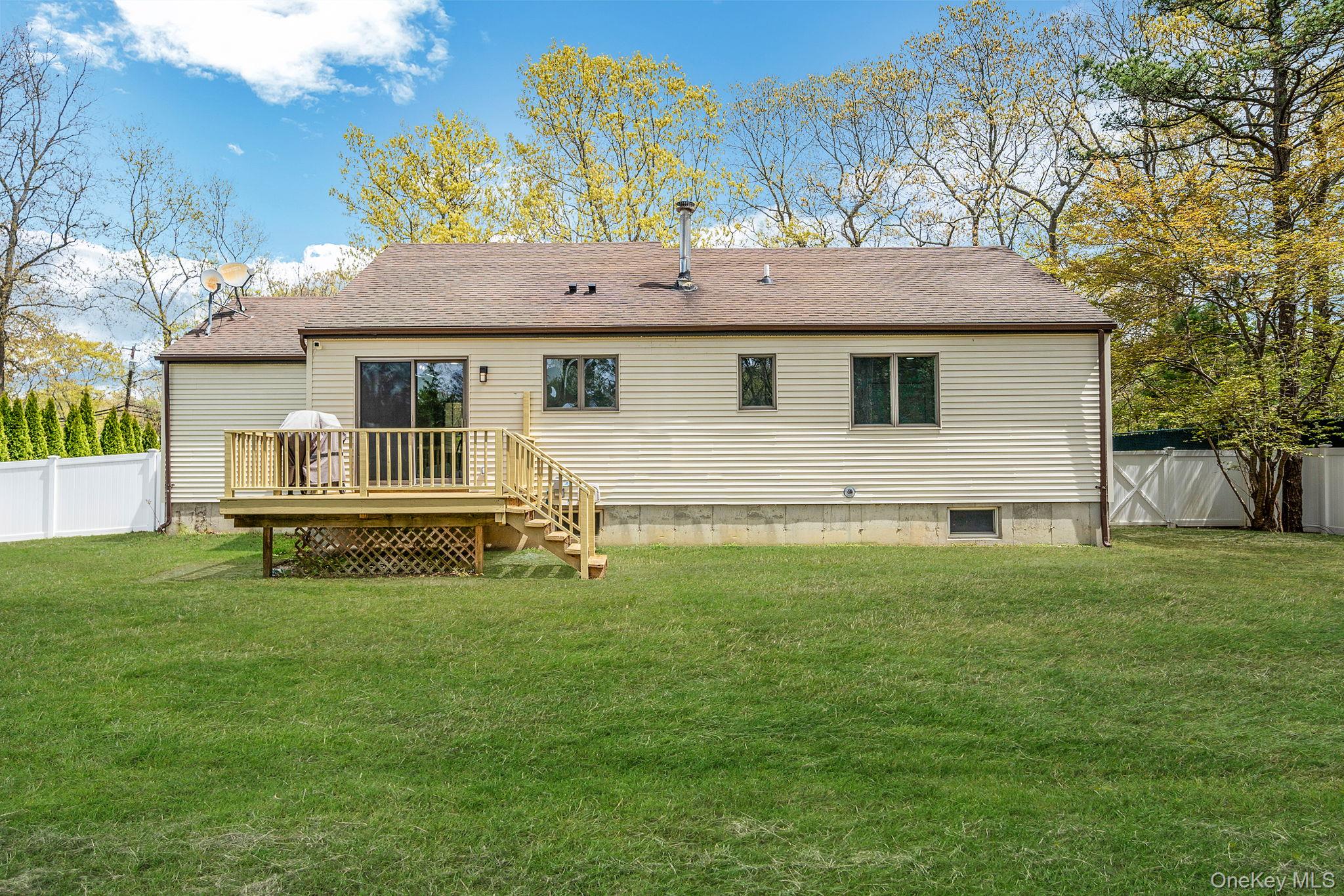 104 Cedarhurst Avenue Property Photo 34