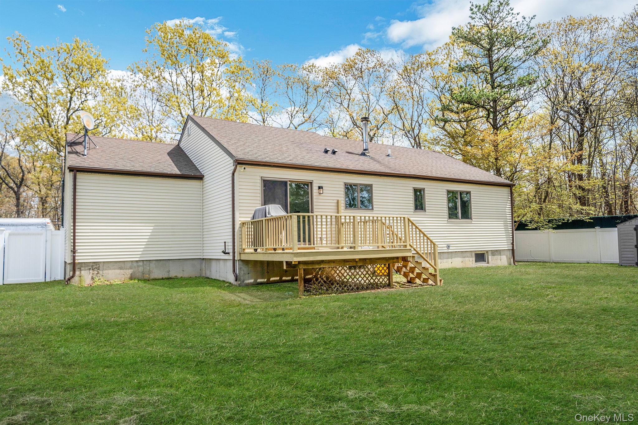 104 Cedarhurst Avenue Property Photo 36