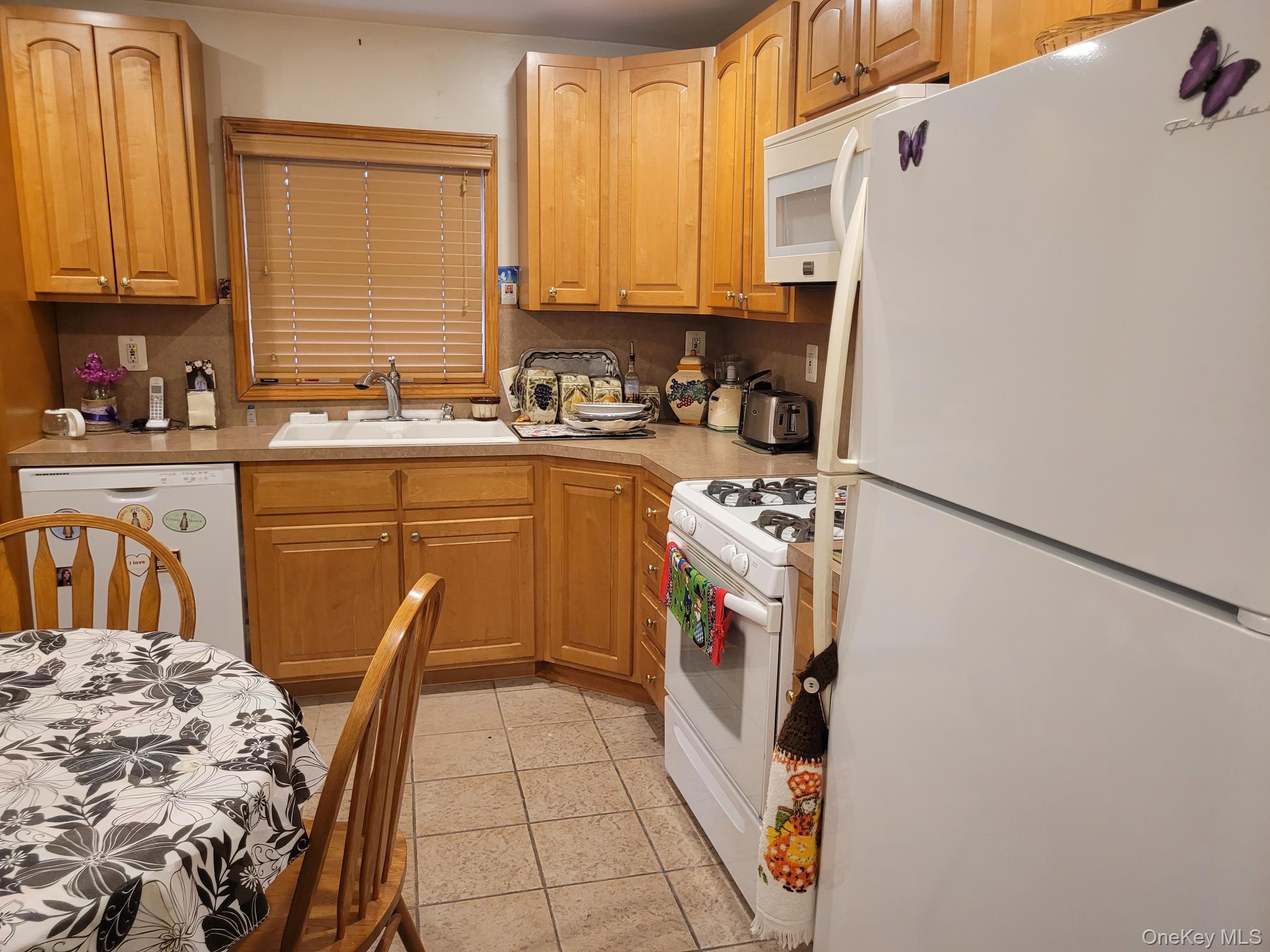 9720 158th Avenue Property Photo 8
