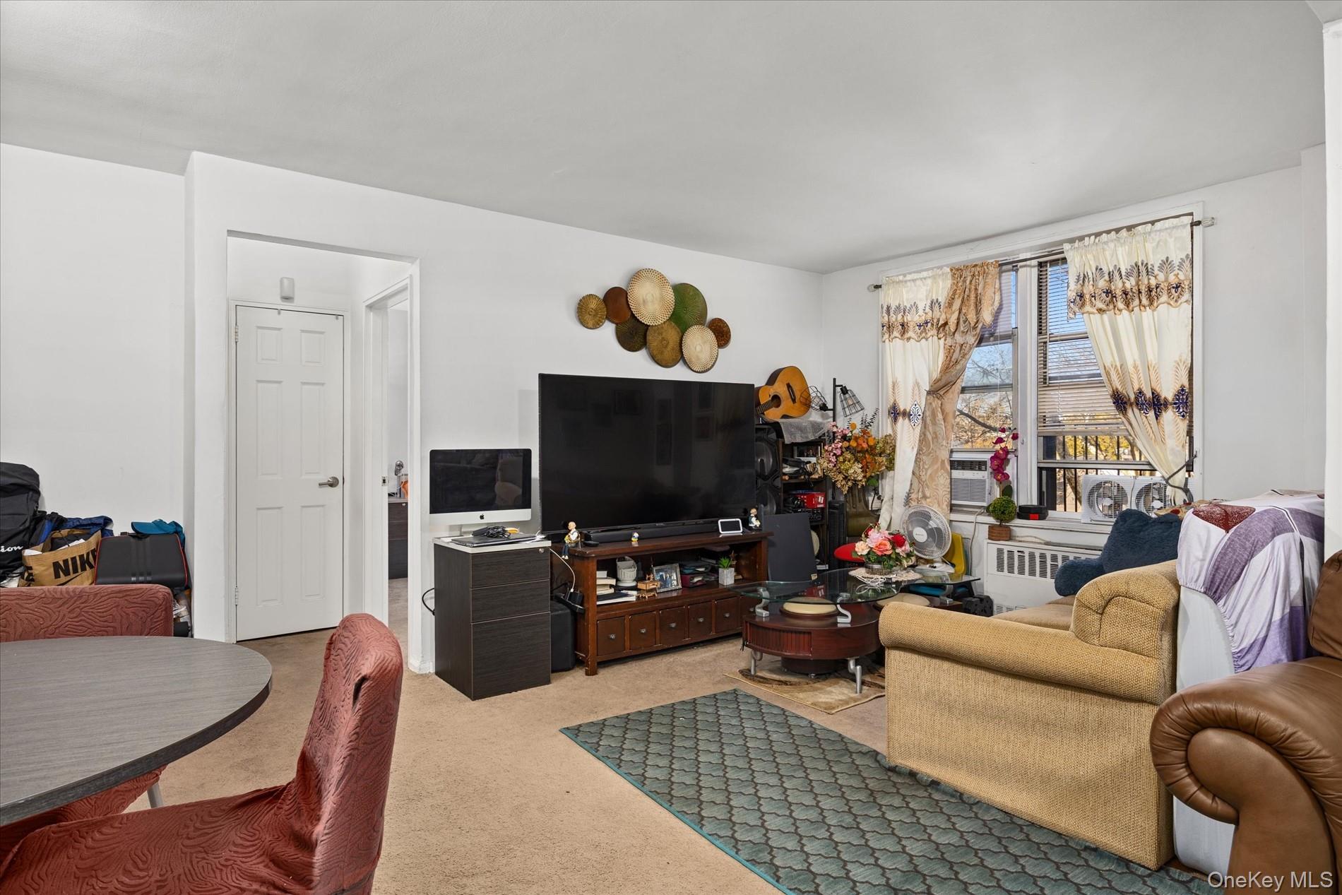 6011 Broadway 3A Property Photo 1