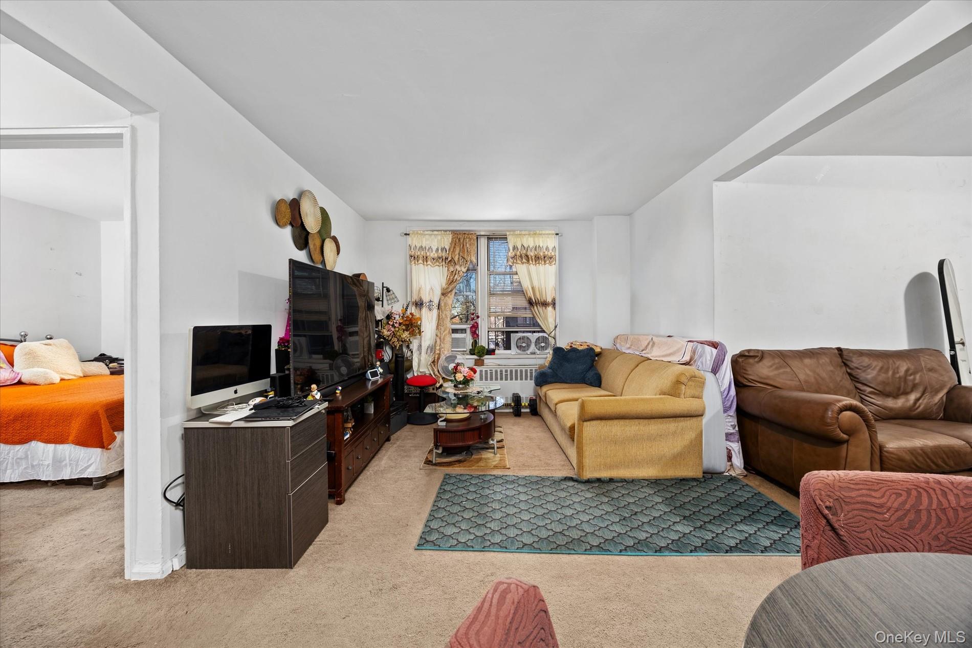 6011 Broadway 3a Property Photo 3