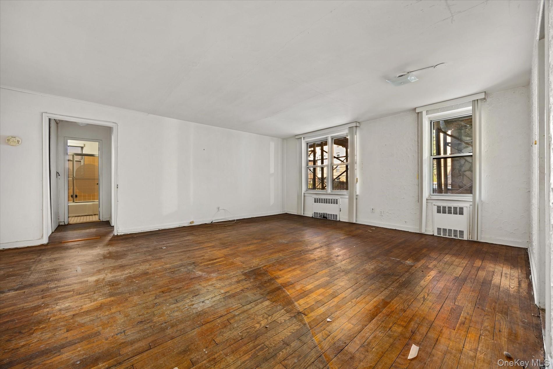 105-33 66th 1g Property Photo 2