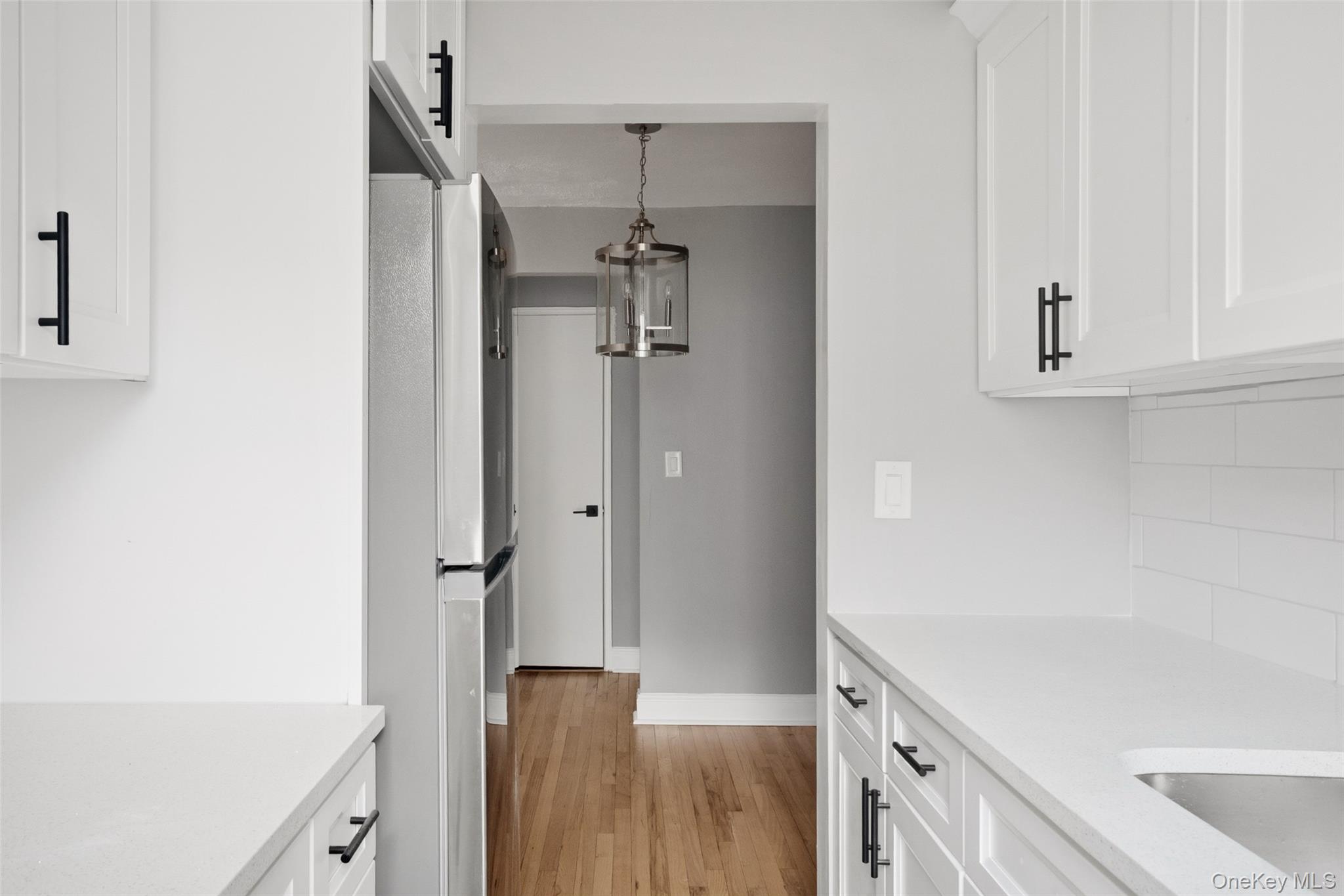 134 Ravine Avenue 3b Property Photo 3