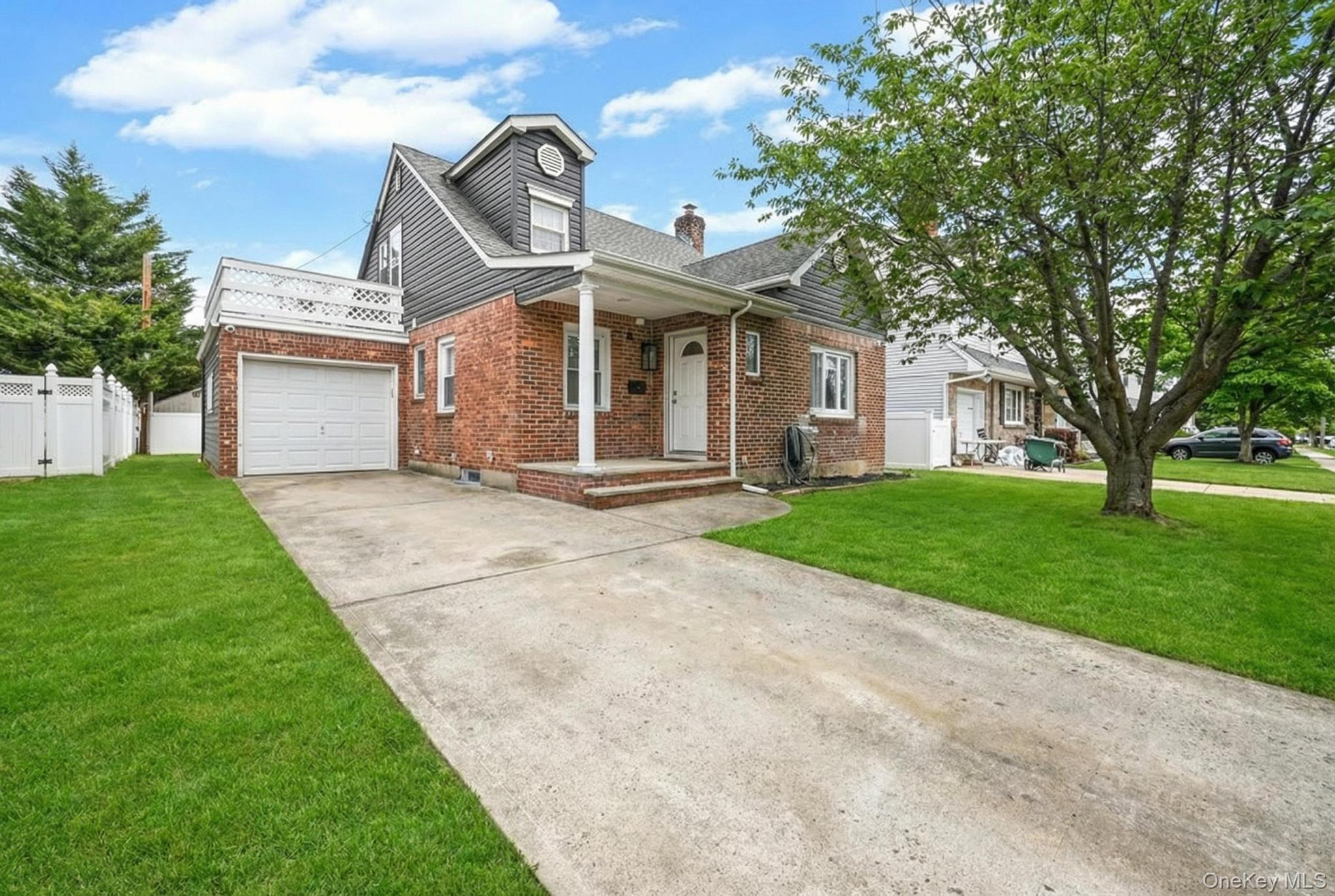 6 Willow Road Property Photo 1
