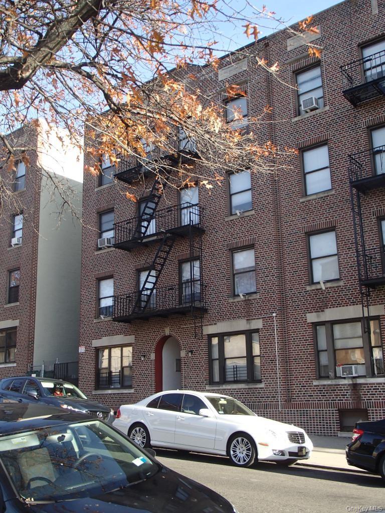 21-51 27th Street Property Photo 1