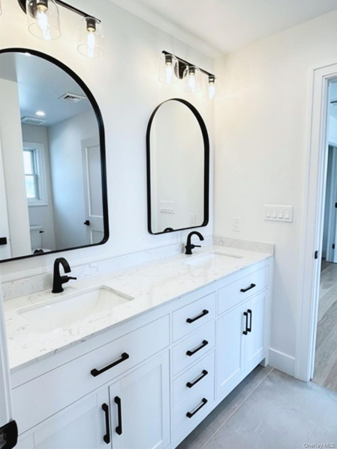 5 Baker Lane Property Photo 18
