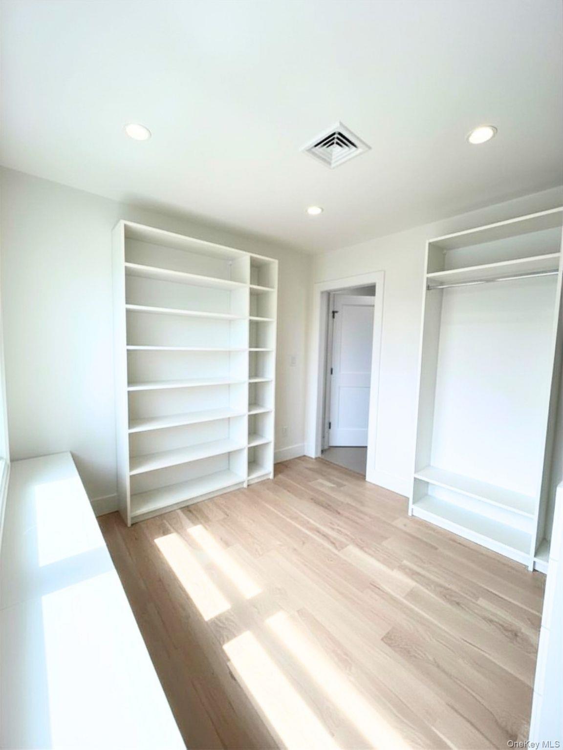 5 Baker Lane Property Photo 26