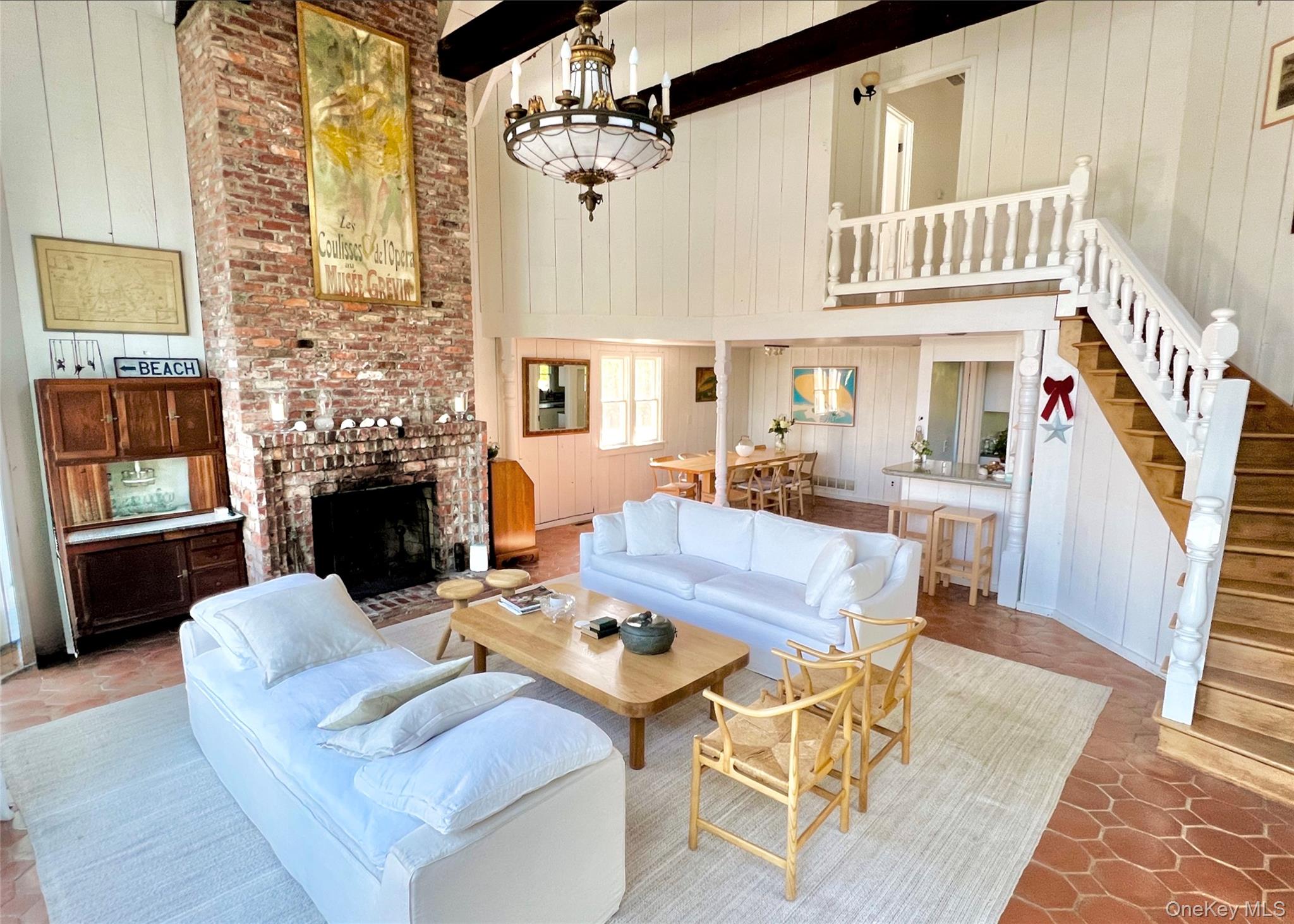 162 Dune Road Property Photo 7