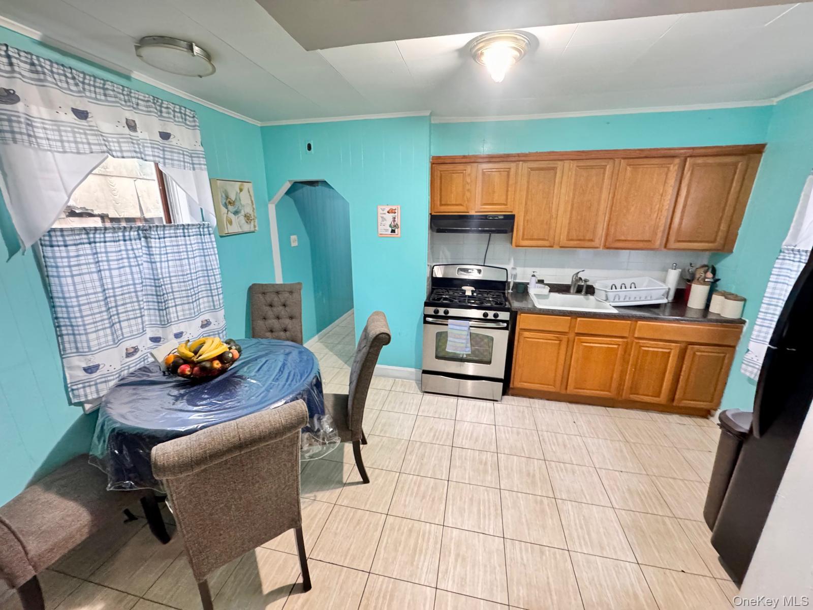 8675 80th Street Property Photo 4