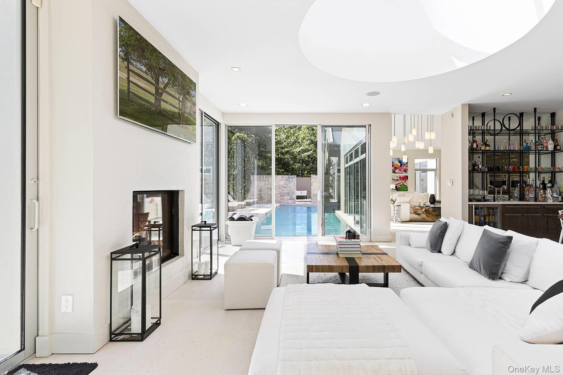 7 Rolling Wood Lane Property Photo 12