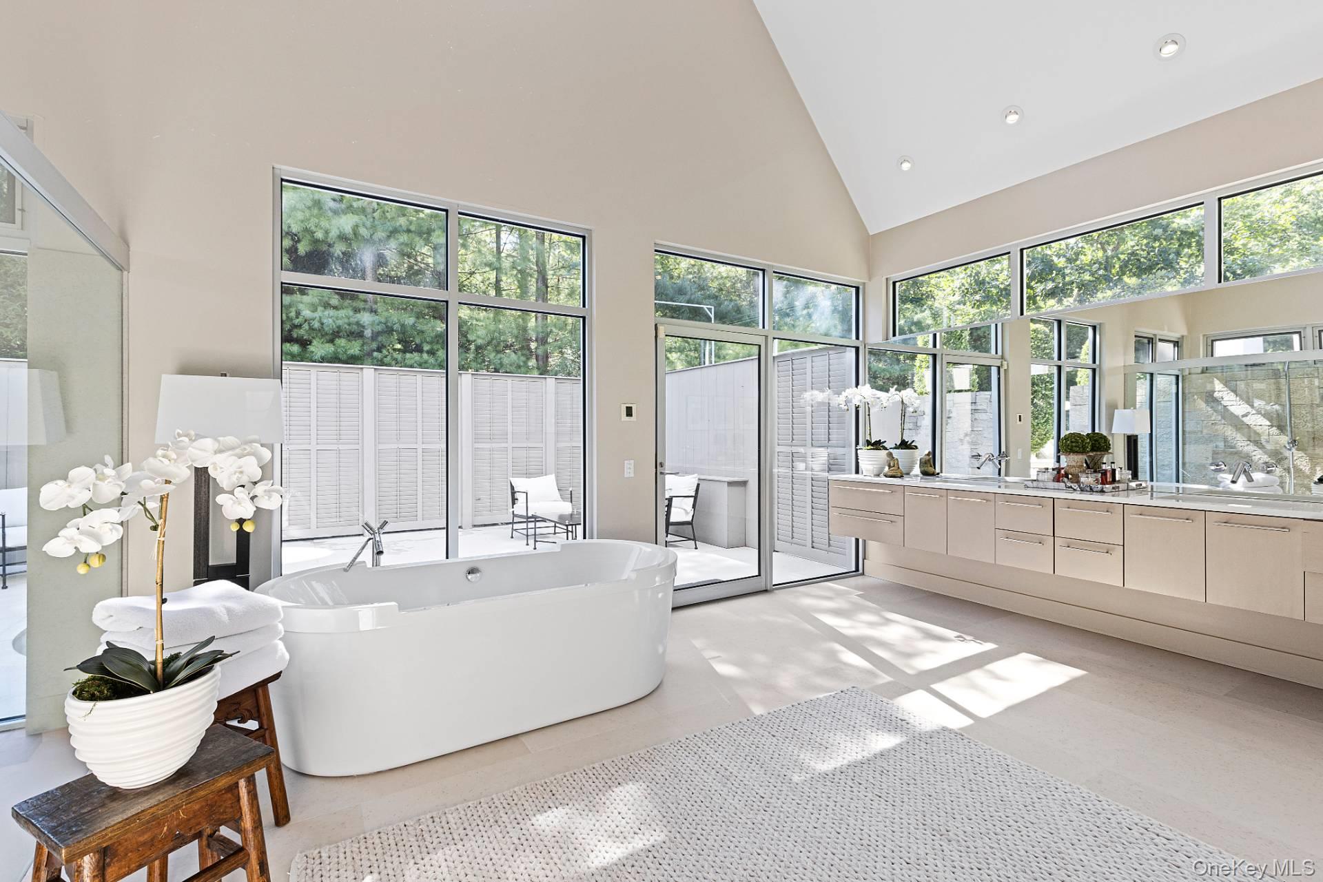 7 Rolling Wood Lane Property Photo 16