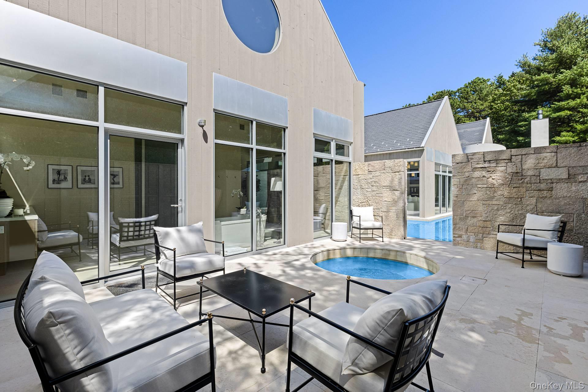 7 Rolling Wood Lane Property Photo 17