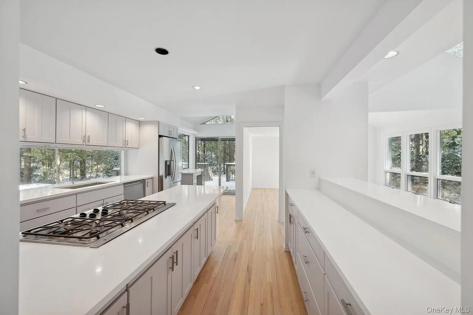 33 Oak Hill Lane Property Photo 8