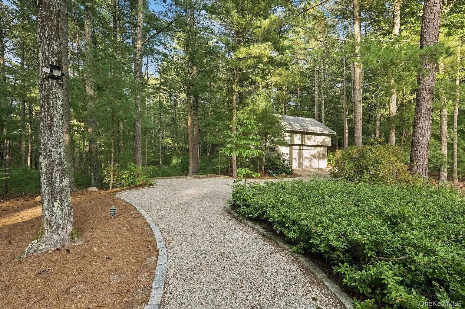 33 Oak Hill Lane Property Photo 18