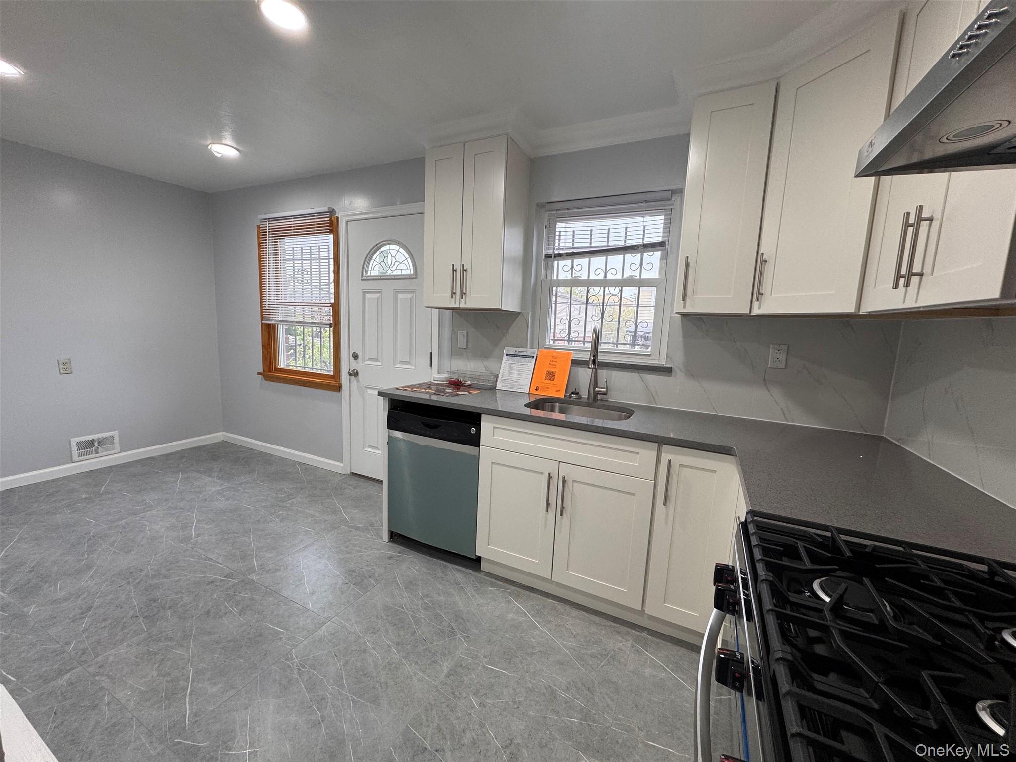 14749 28th Avenue Property Photo 17
