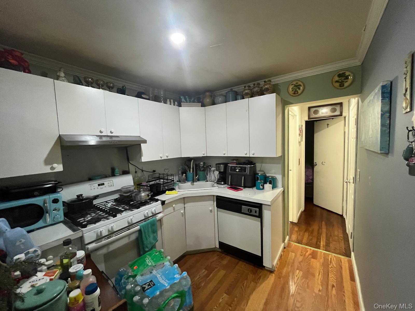 354 Beachview Street Property Photo 10