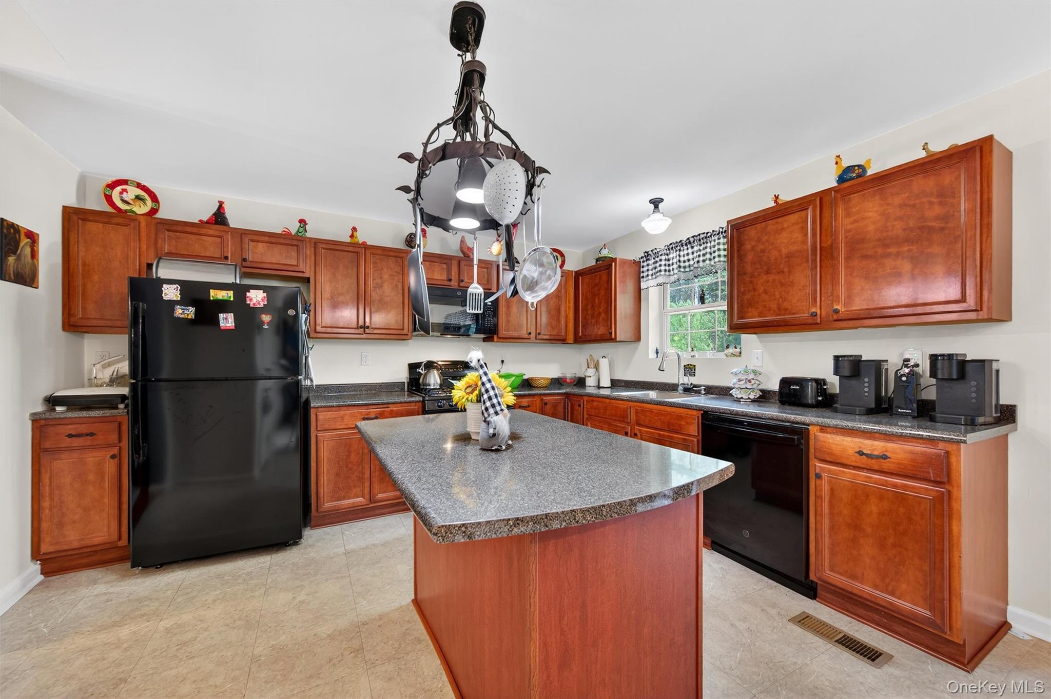 20 Bristol Circle Property Photo 14