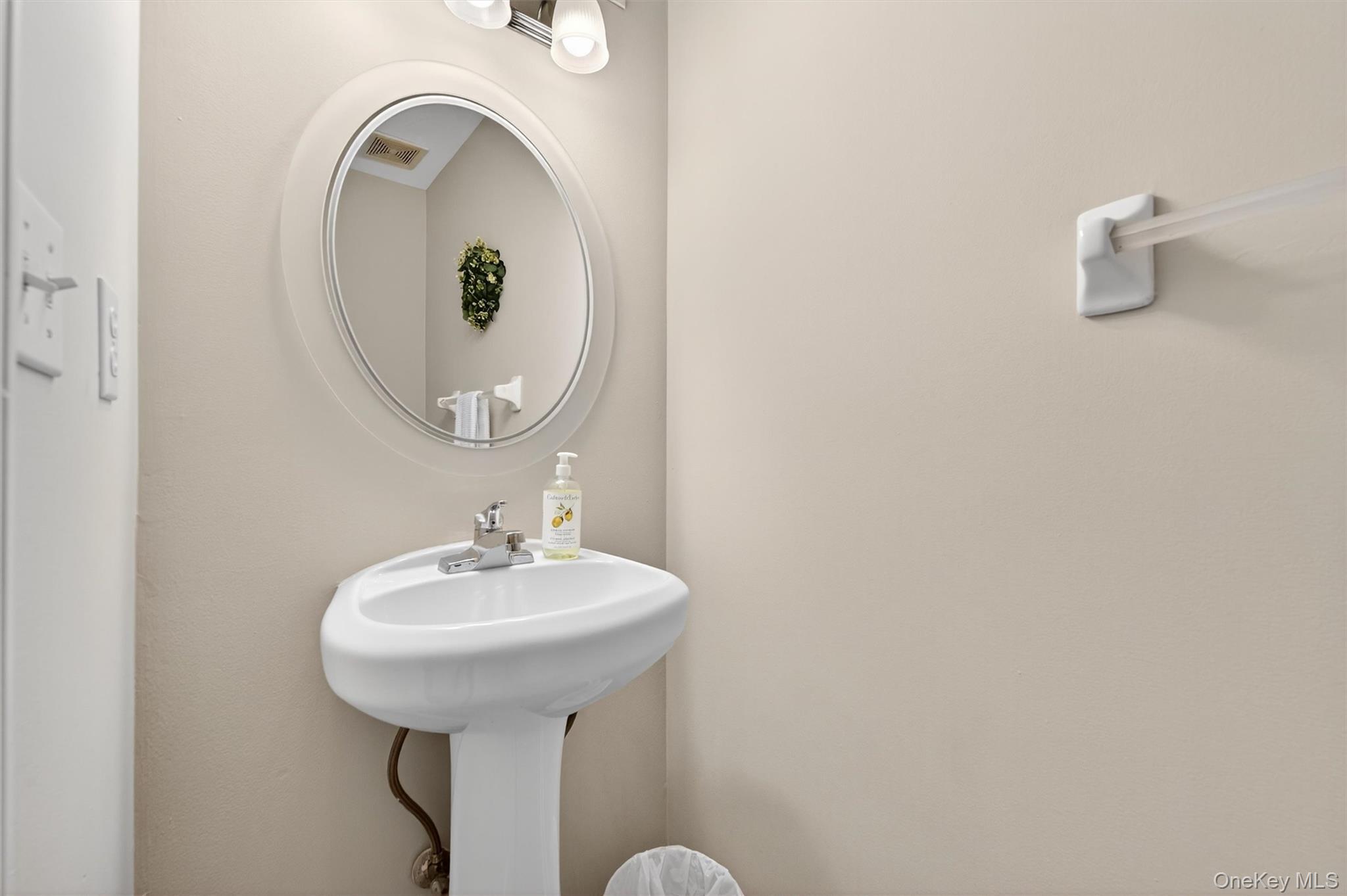 20 Bristol Circle Property Photo 22