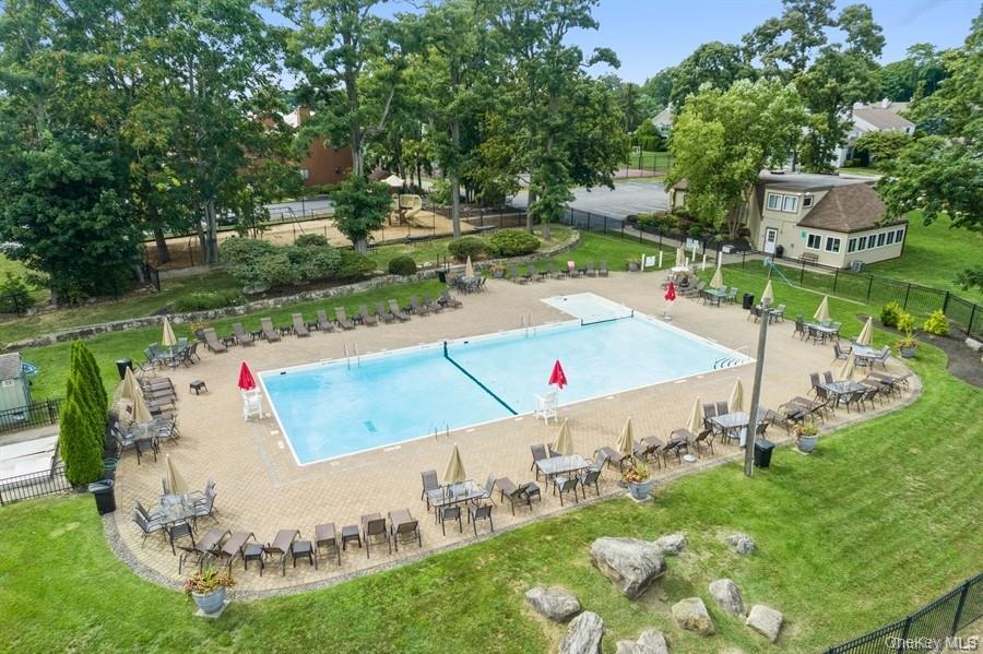 24 Leisure Way Property Photo 6