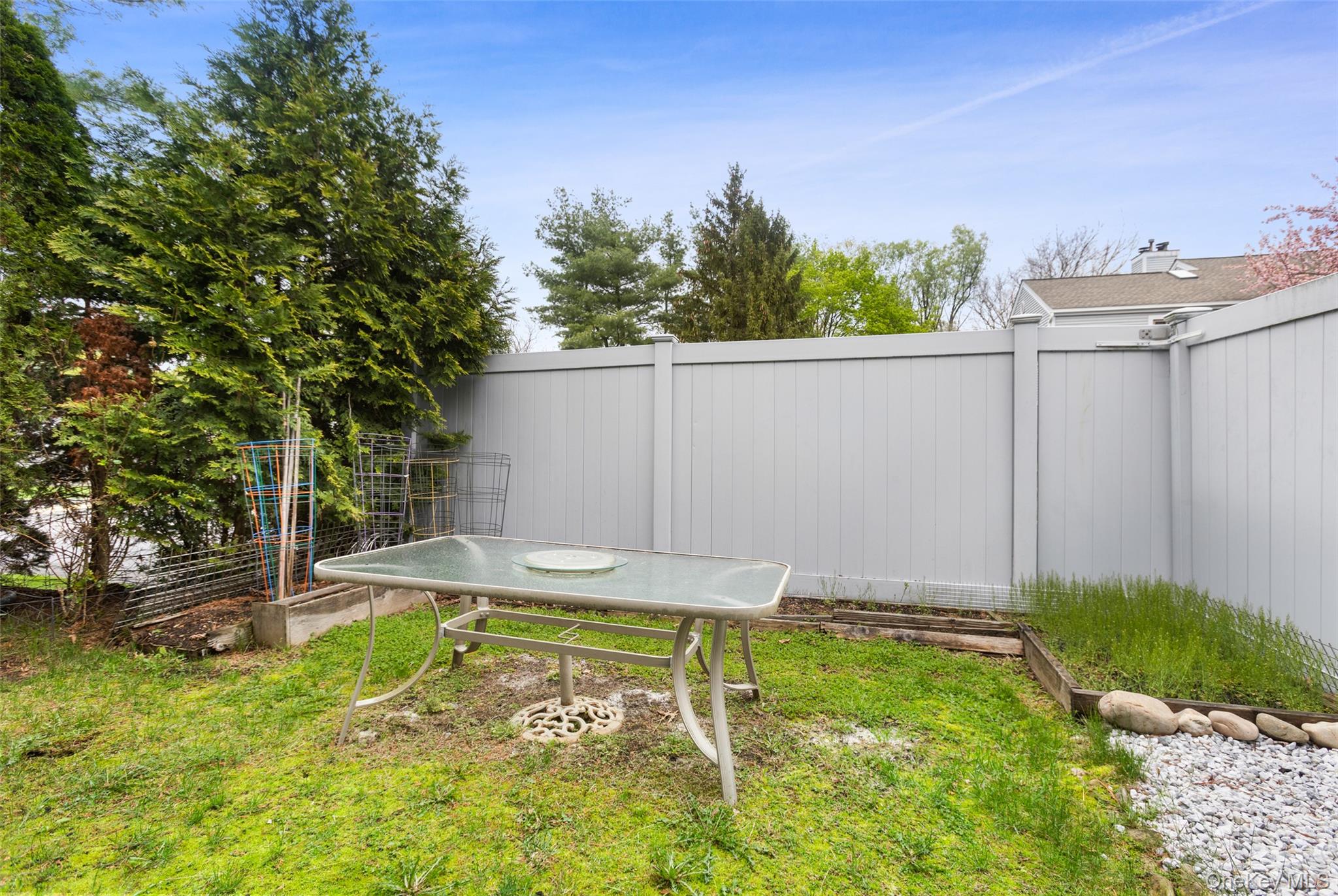 24 Leisure Way Property Photo 38