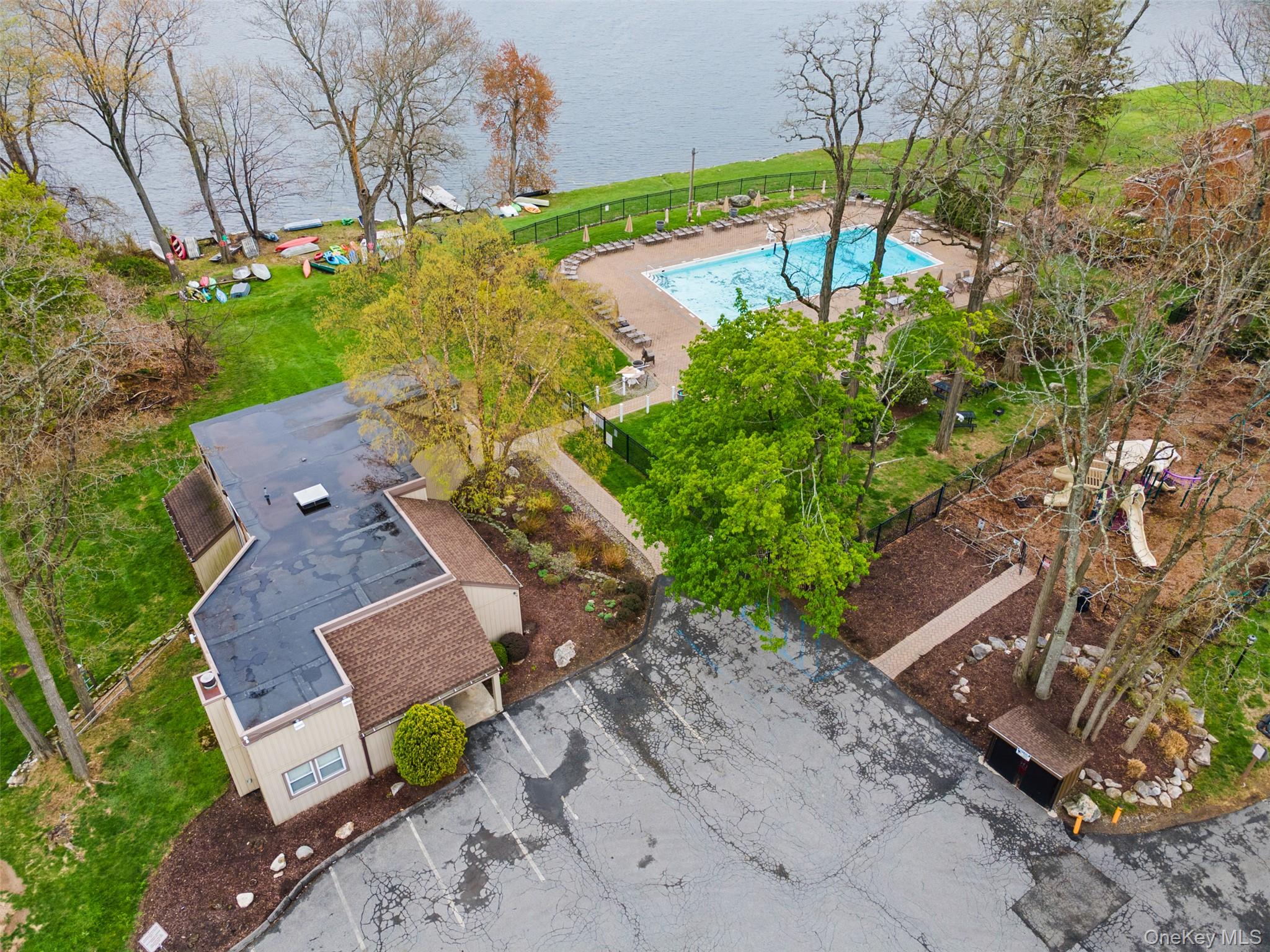24 Leisure Way Property Photo 40