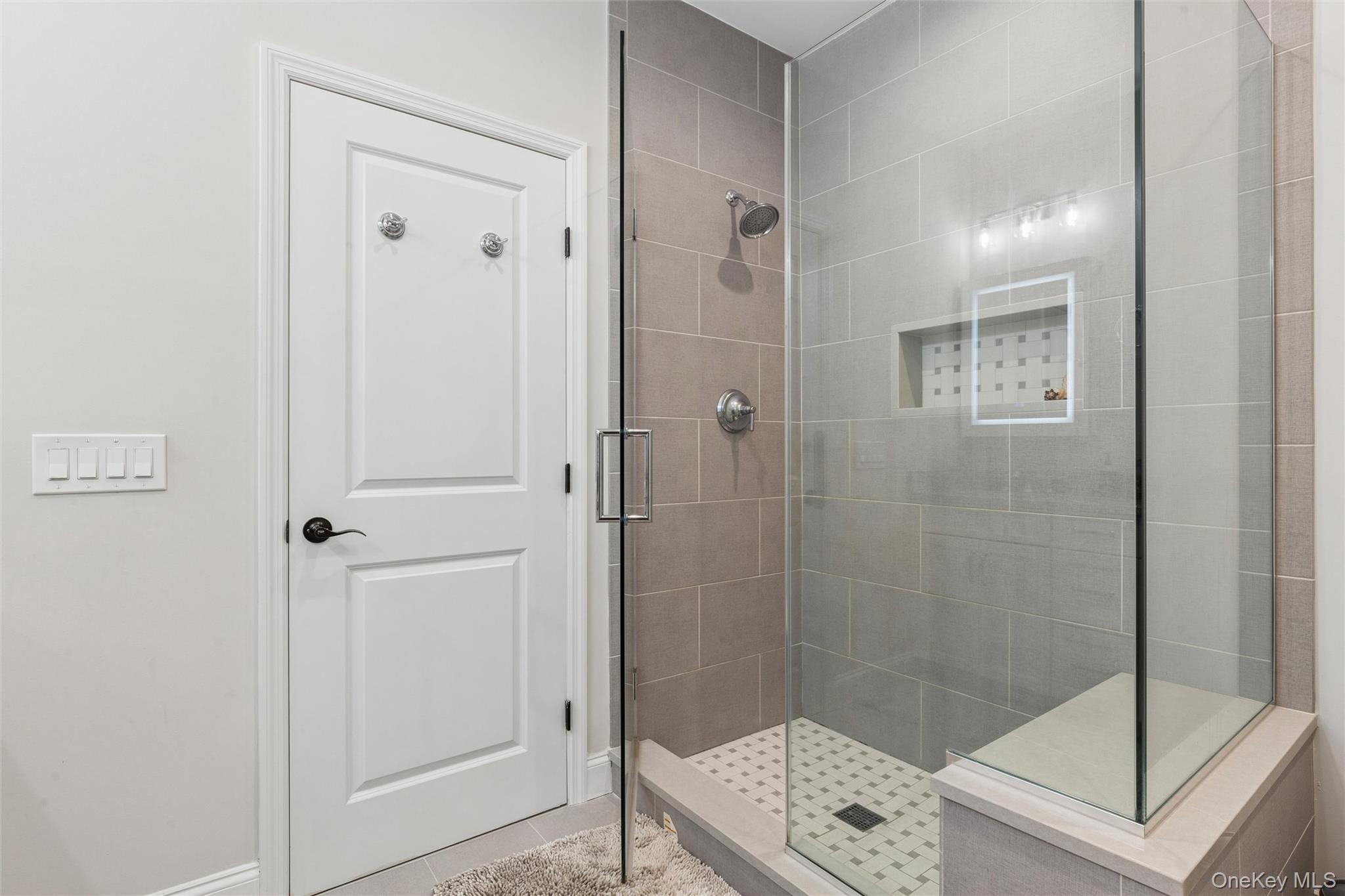216 Belmont Circle Property Photo 17