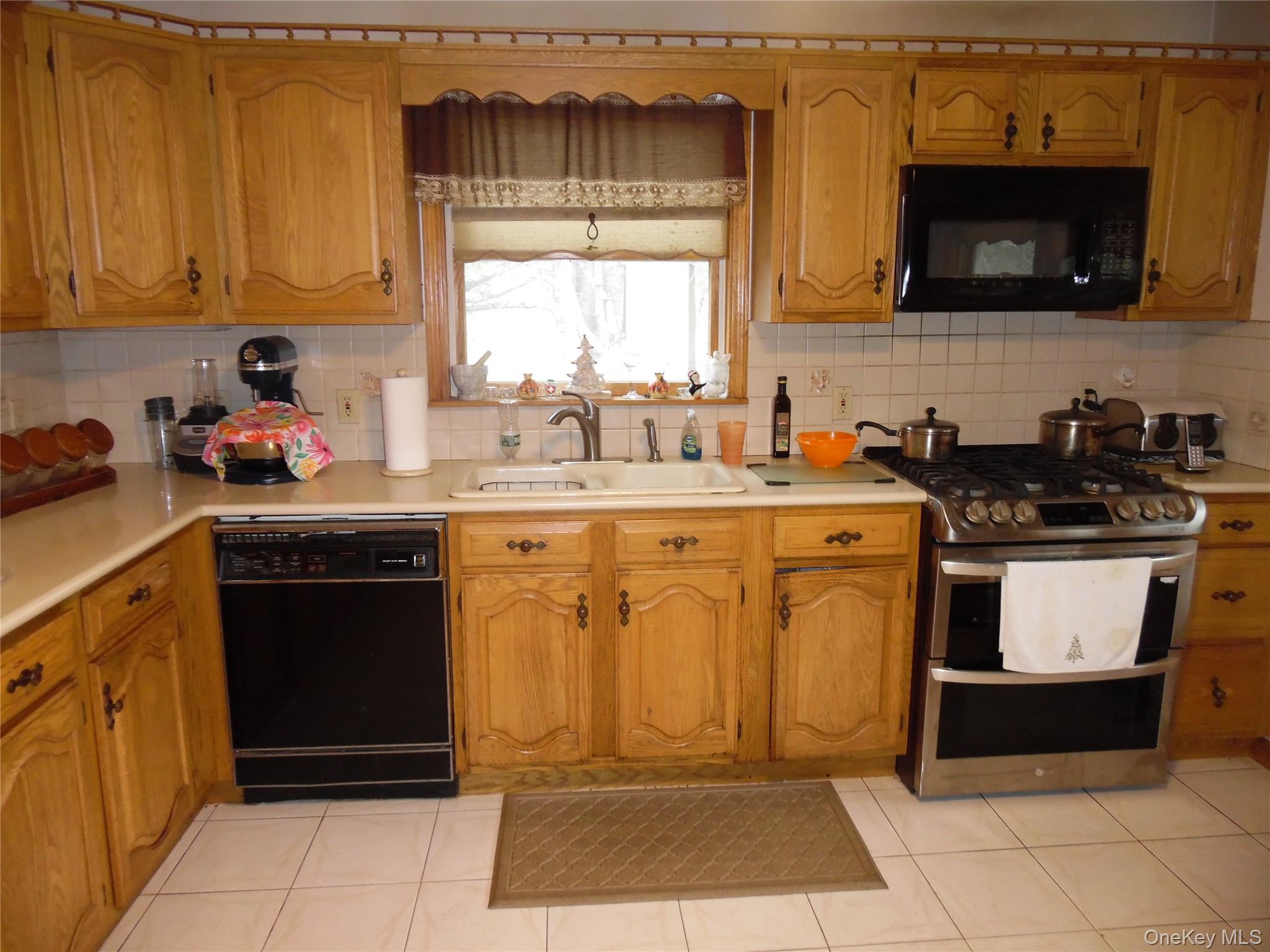 176 Post Hill Road Property Photo 6