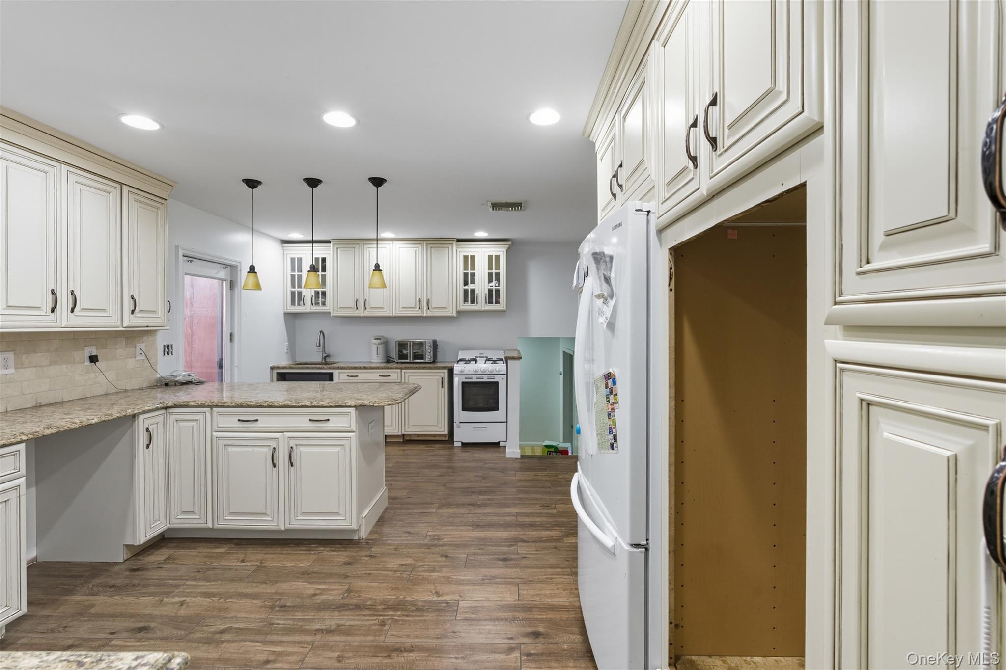 35 Depalma Drive Property Photo 15