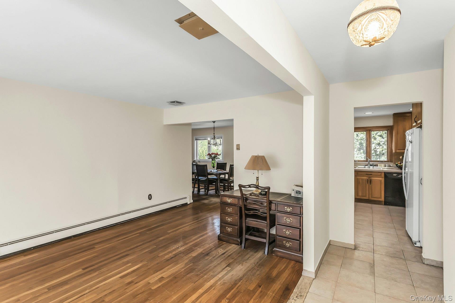 258 N Wisconsin Avenue Property Photo 5
