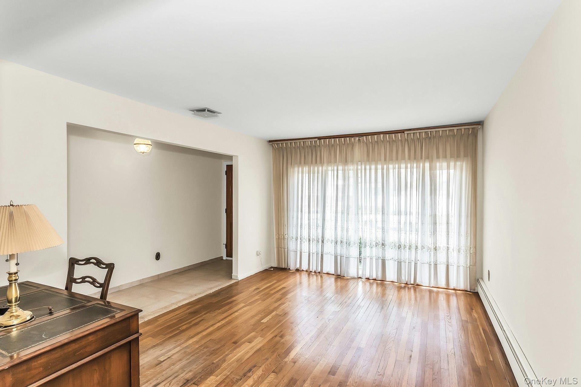 258 N Wisconsin Avenue Property Photo 8