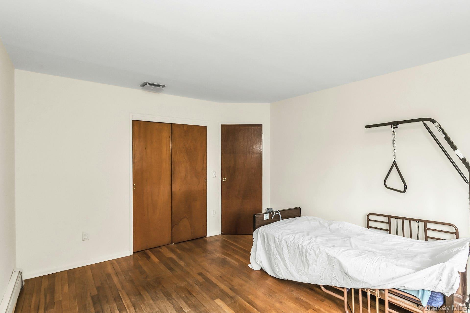 258 N Wisconsin Avenue Property Photo 16