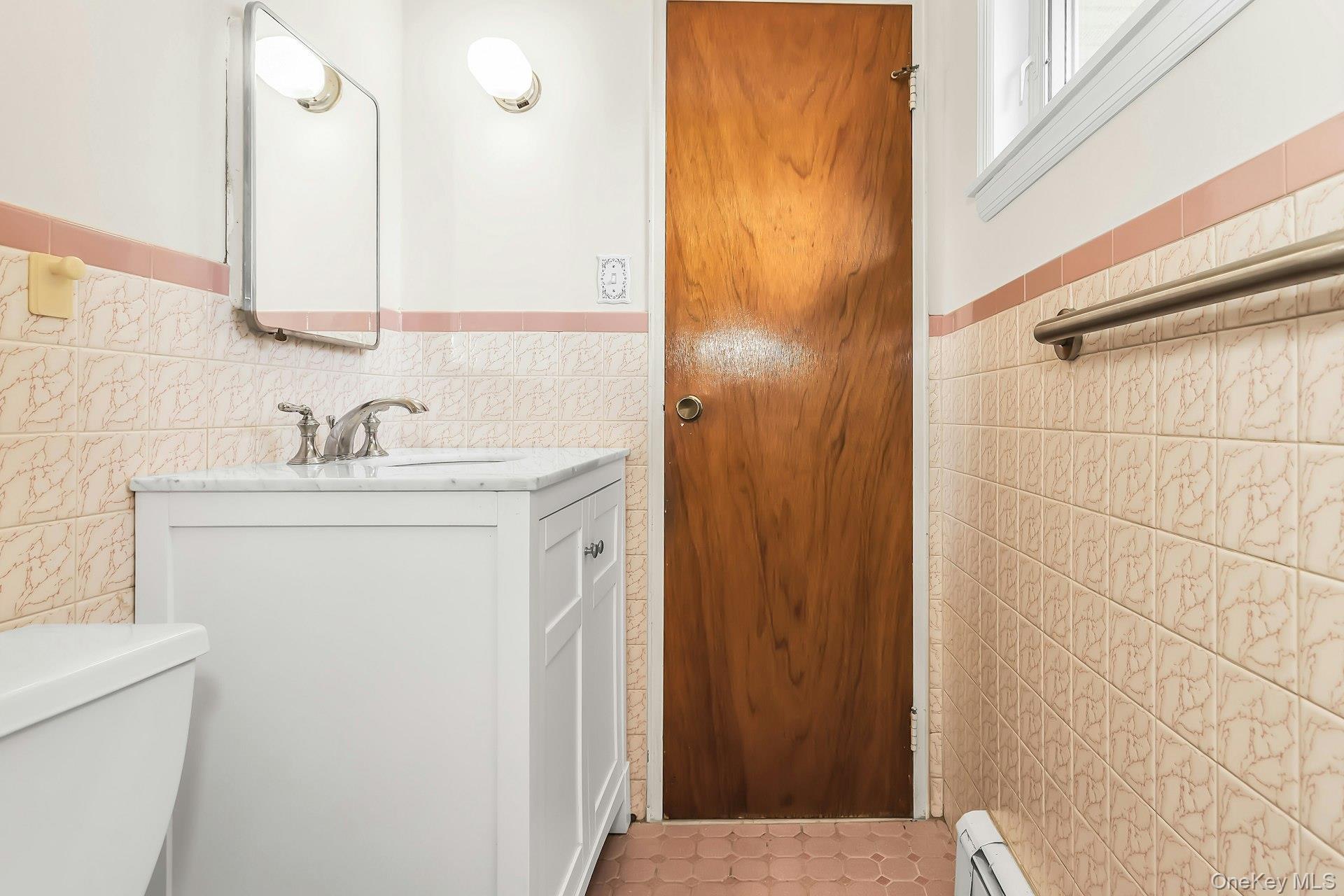 258 N Wisconsin Avenue Property Photo 17