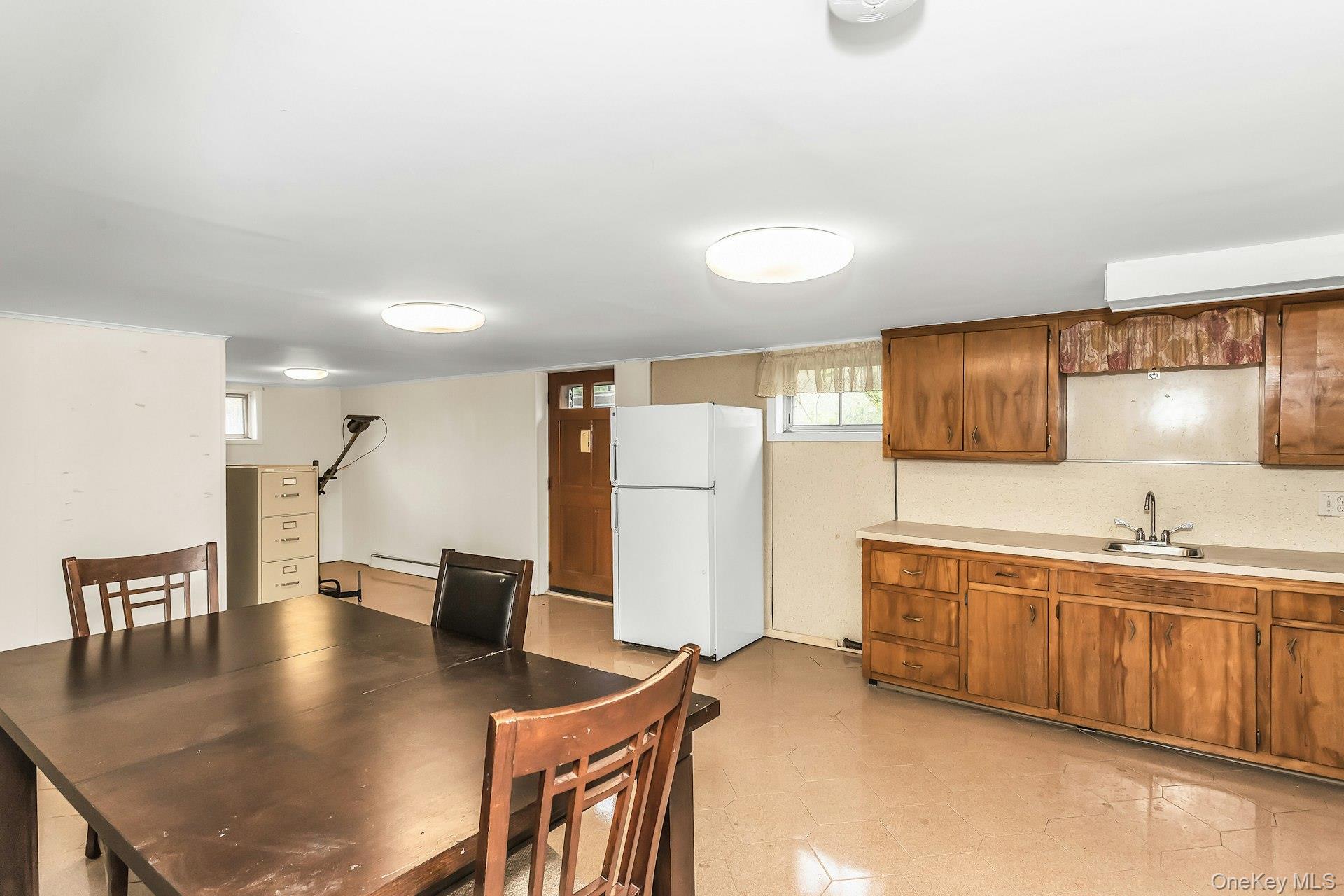 258 N Wisconsin Avenue Property Photo 23