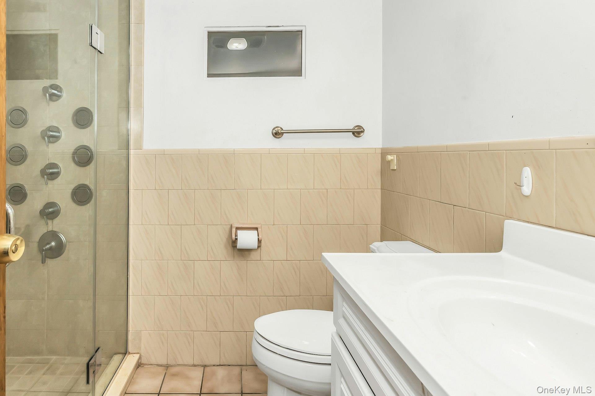 258 N Wisconsin Avenue Property Photo 26