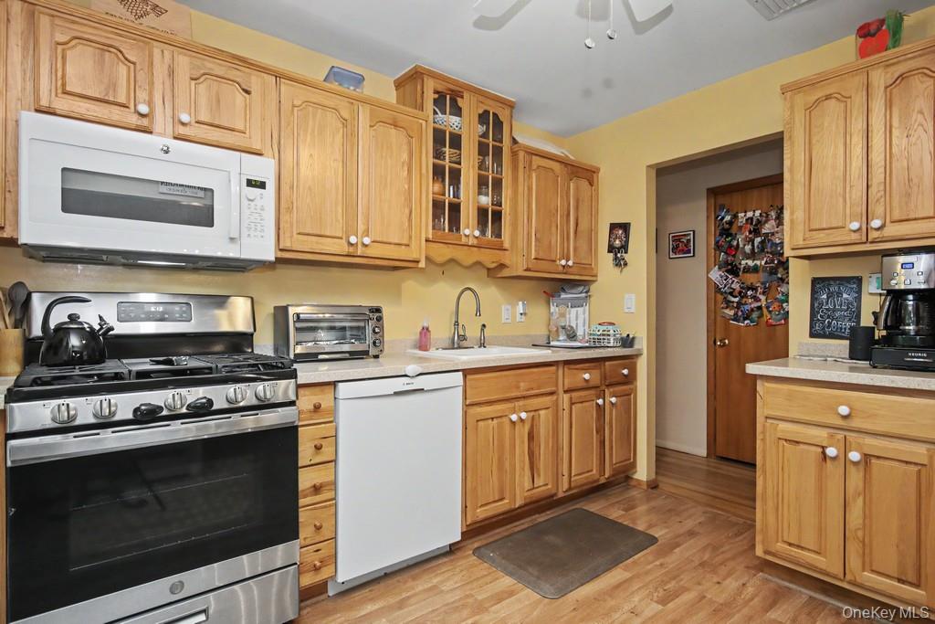 35 Sengstacken Drive Property Photo 5