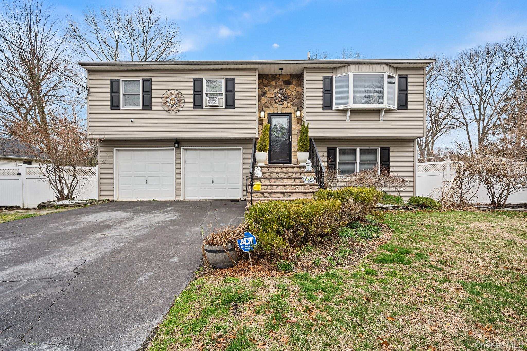549 4th Street Property Photo 1