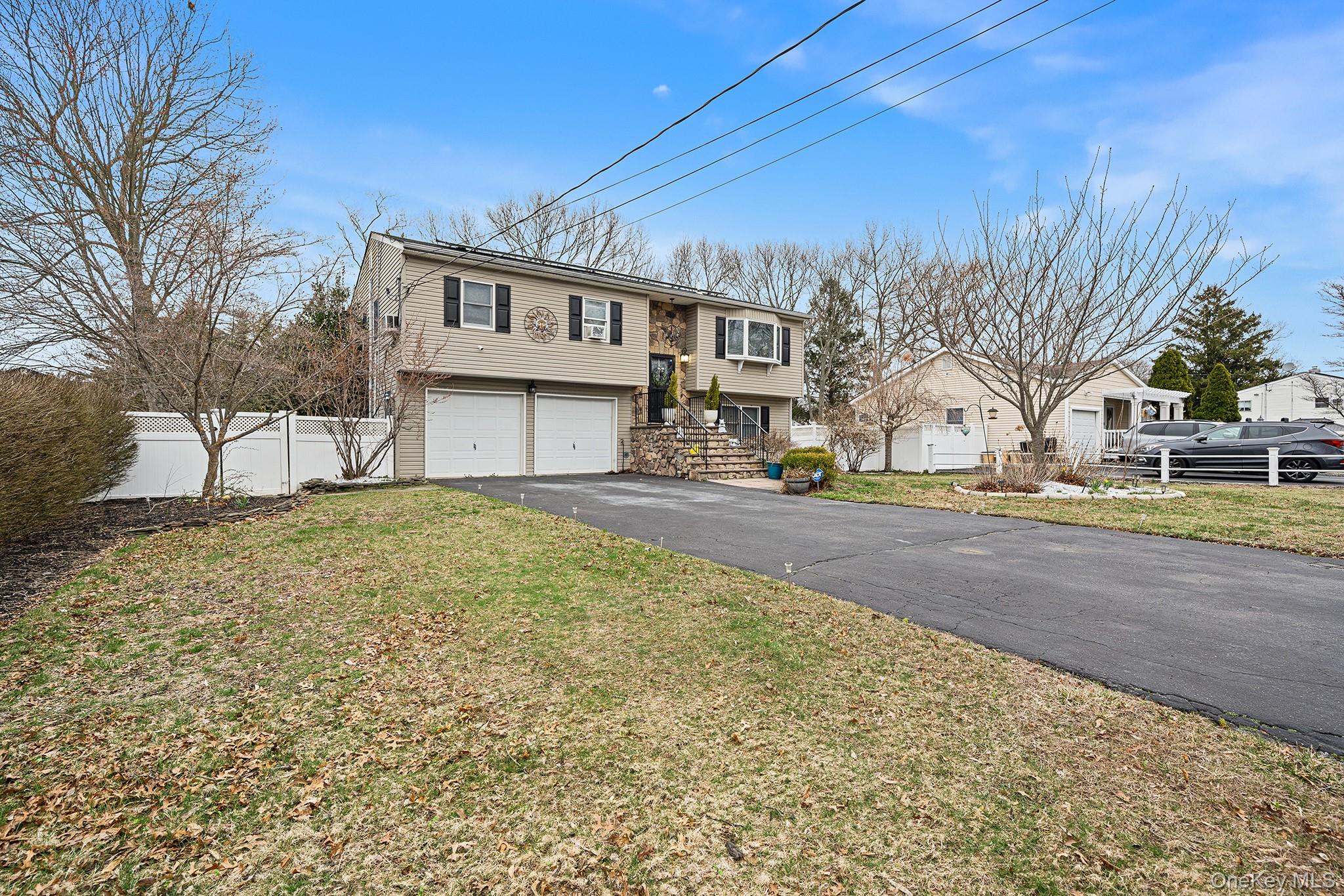549 4th Street Property Photo 2