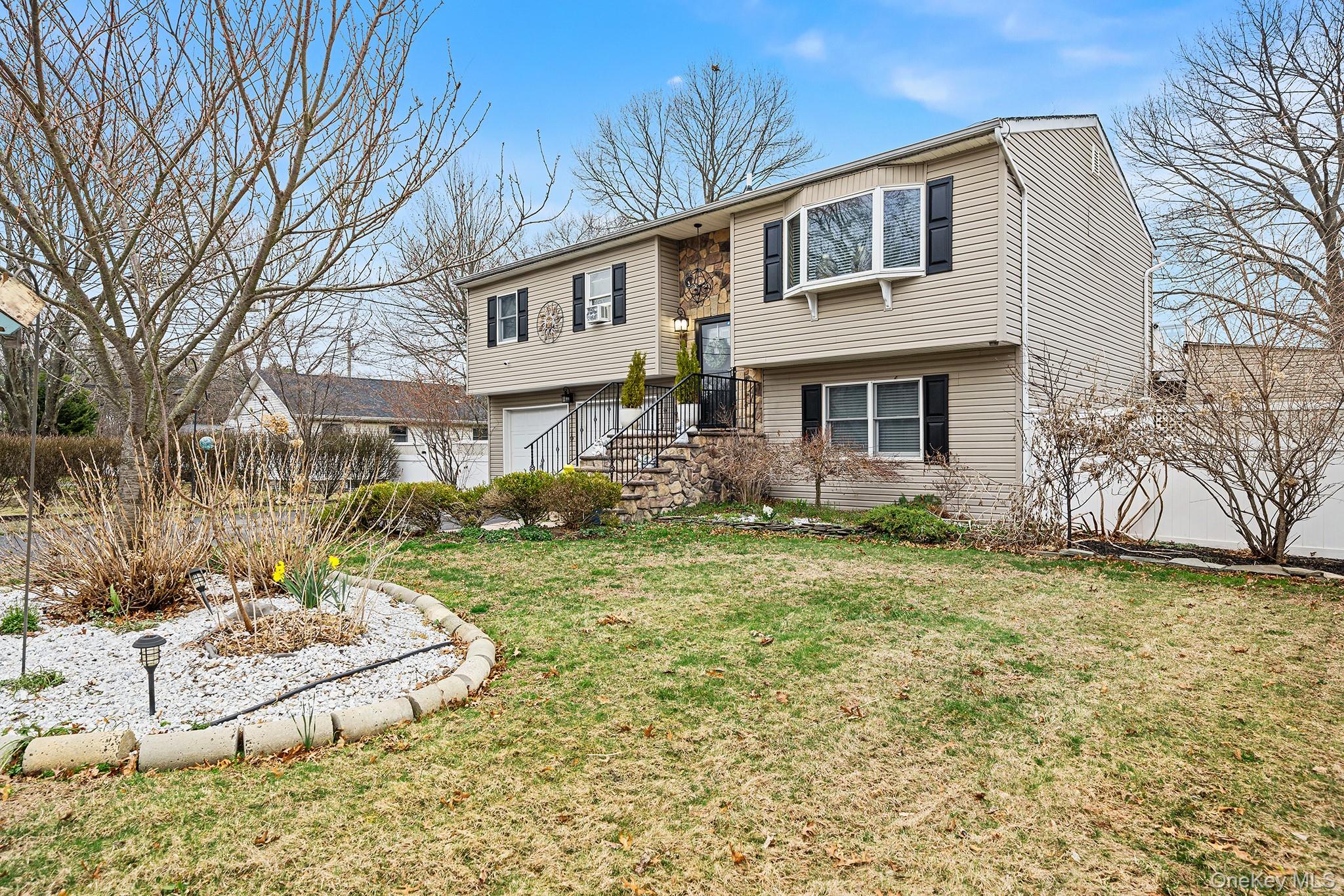 549 4th Street Property Photo 3