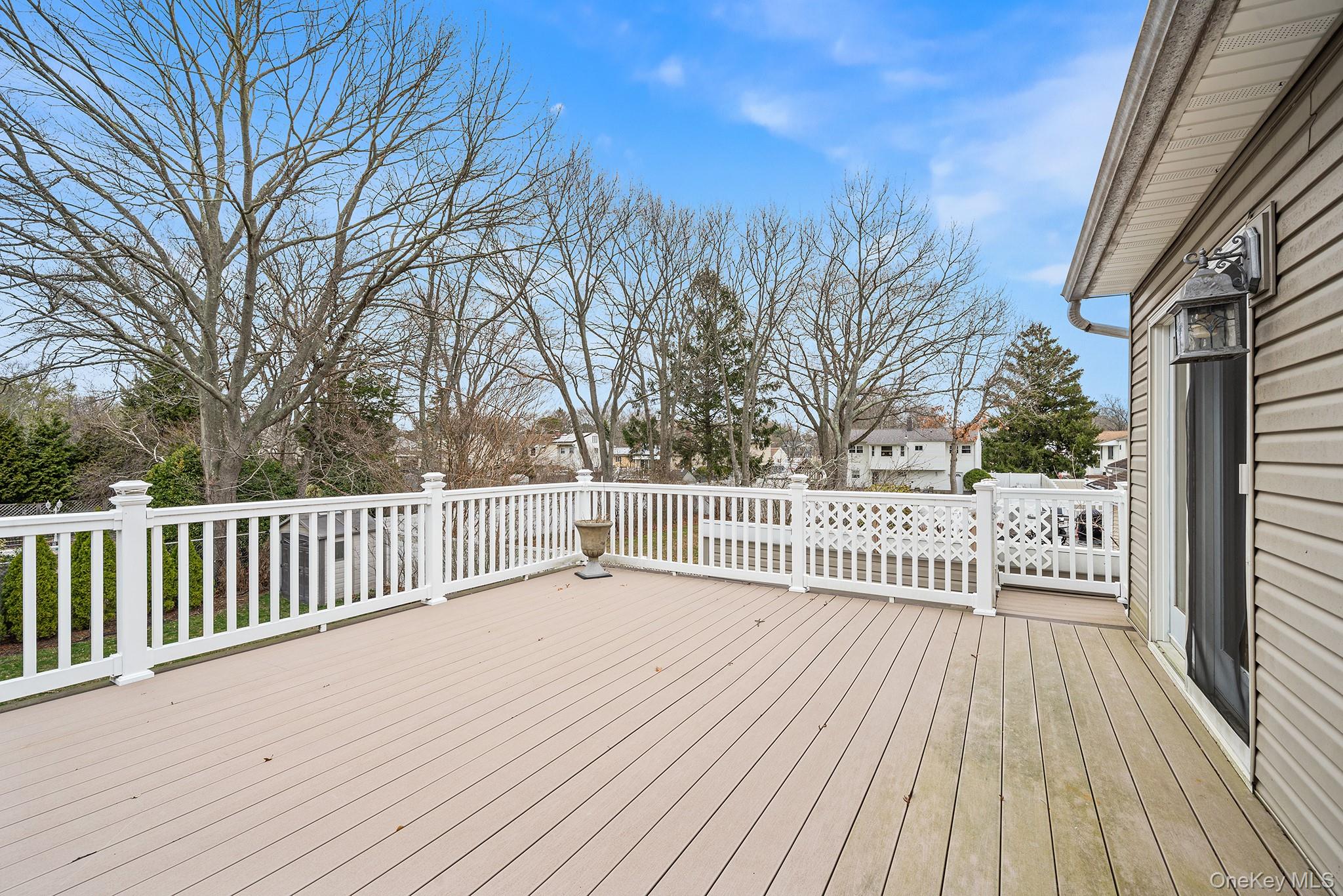 549 4th Street Property Photo 5