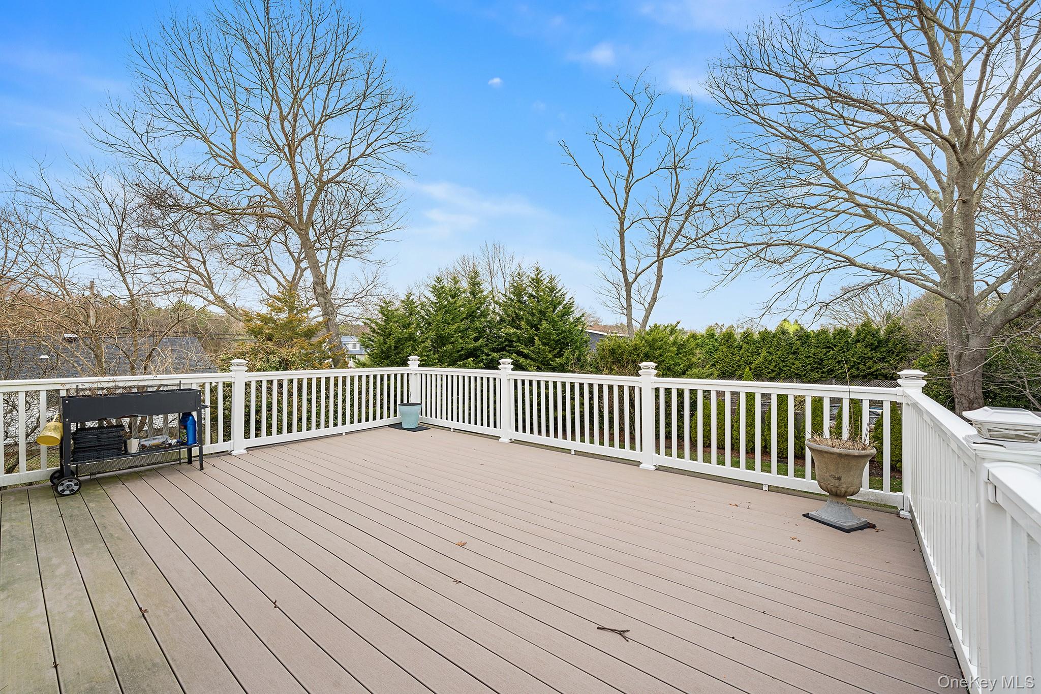 549 4th Street Property Photo 7