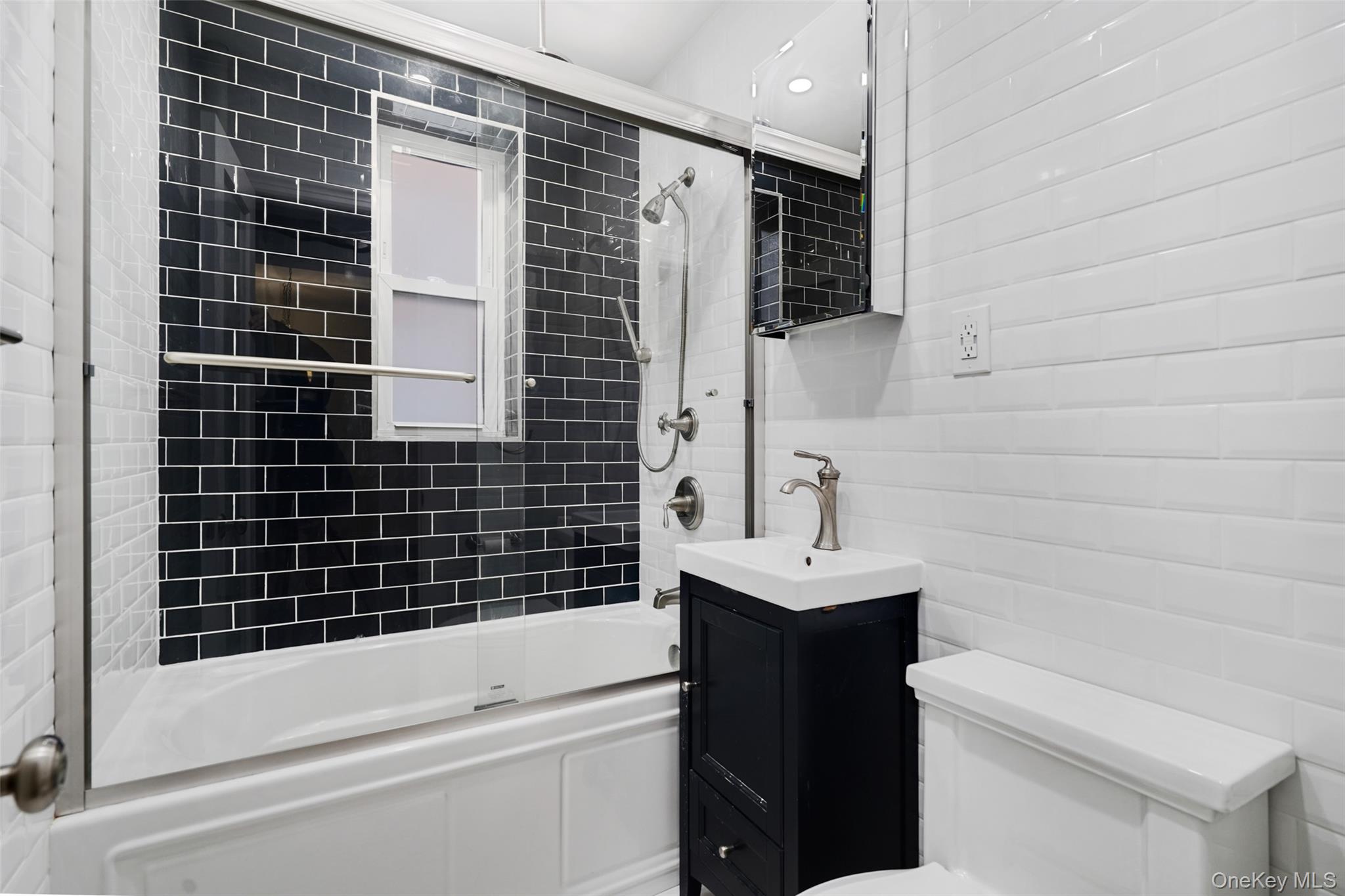 30 E Hartsdale Avenue 1h Property Photo 5