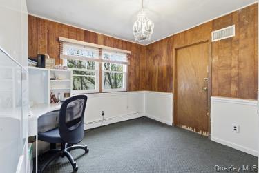 101 E Olive Street Property Photo 18