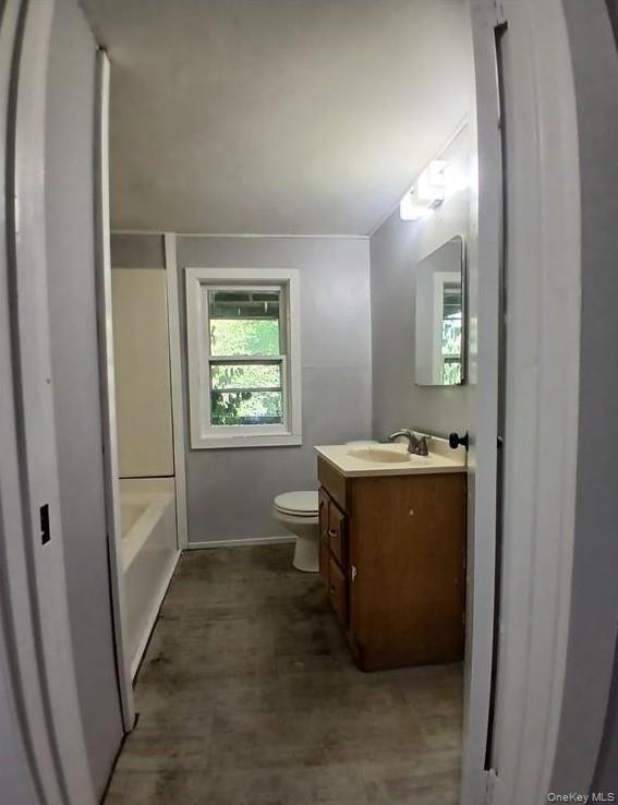 299 S Main Street Apt #4 Property Photo 4