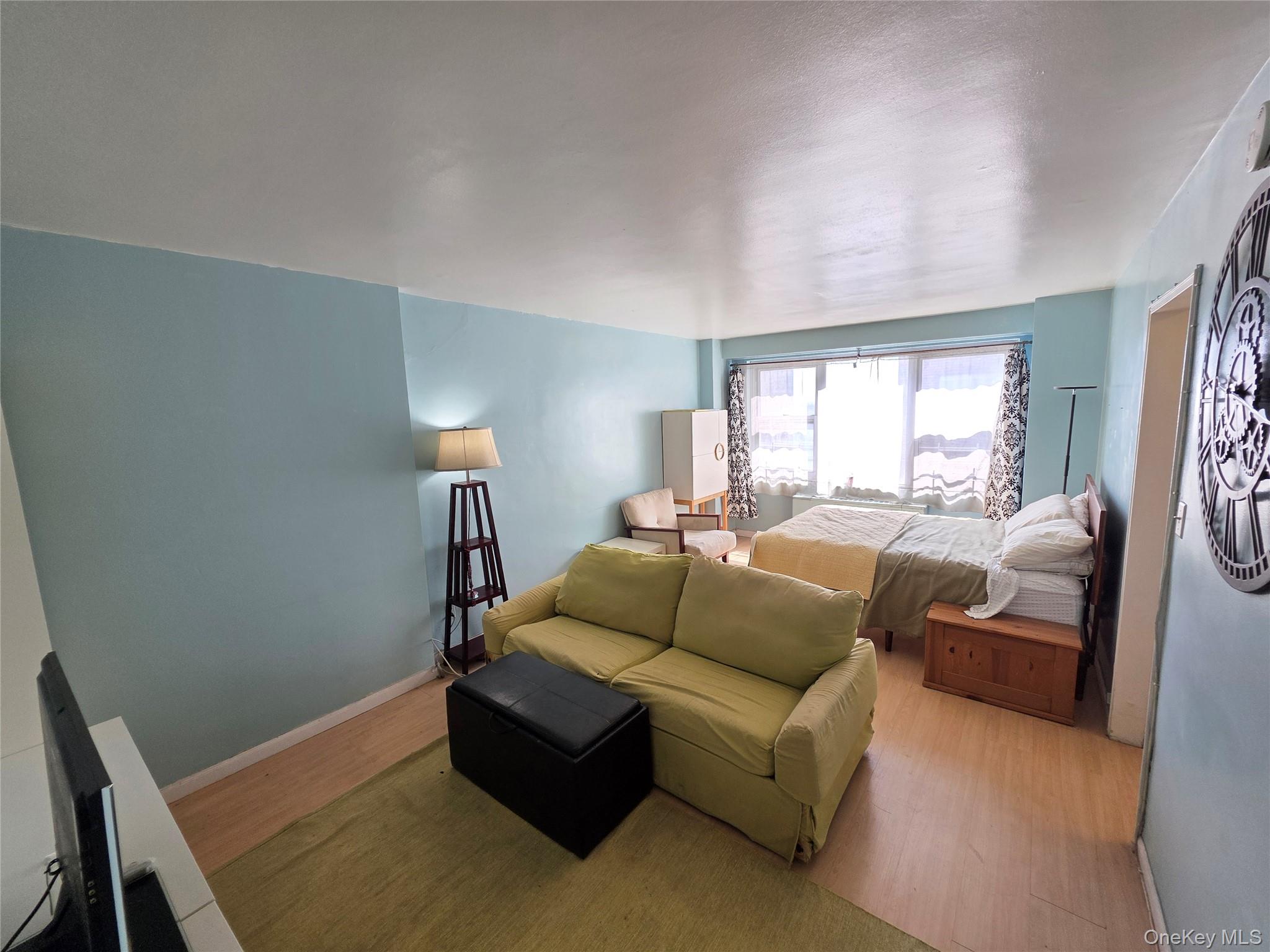 8515 Main Street 10s Property Photo 1