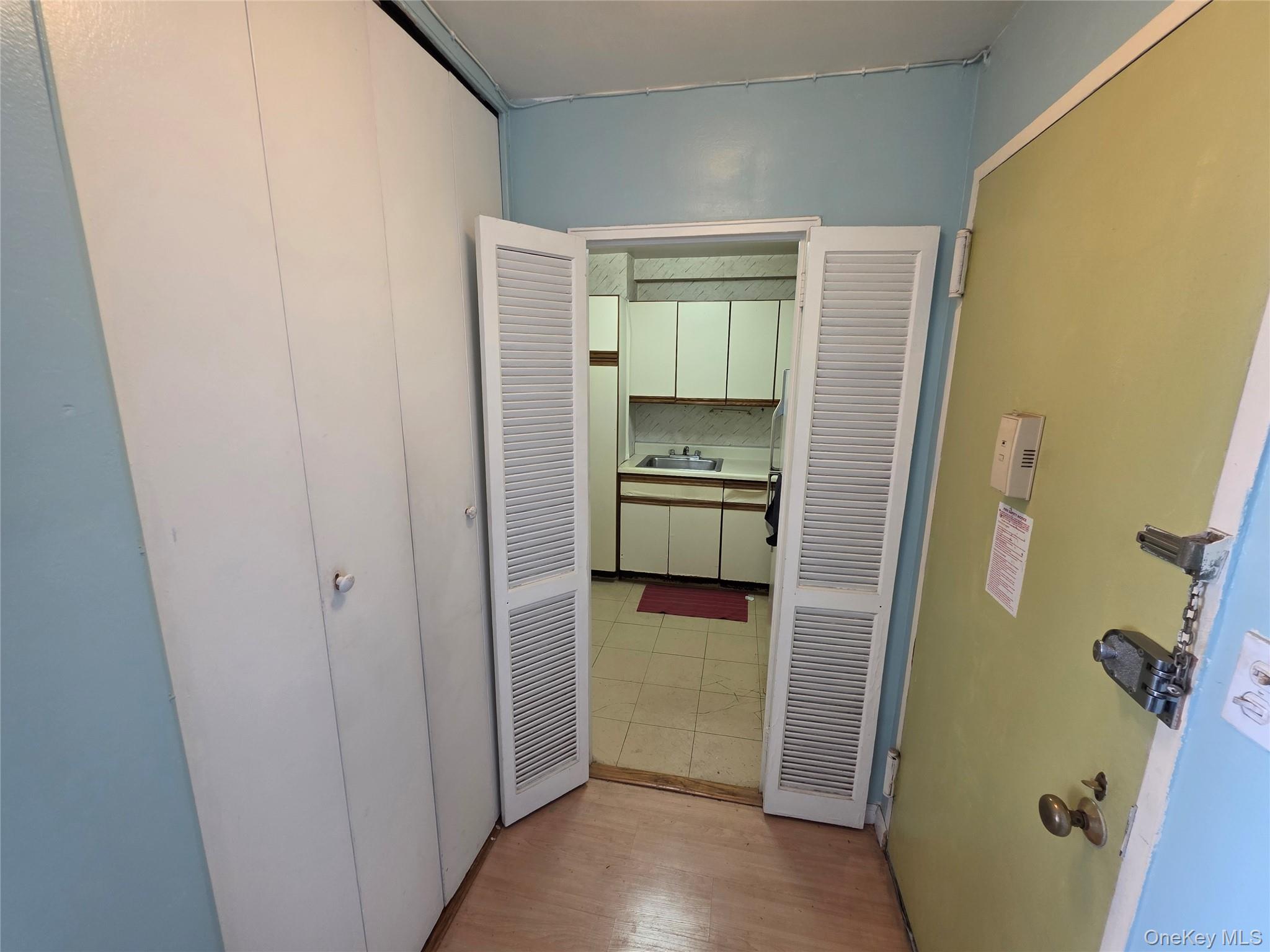 8515 Main Street 10s Property Photo 5
