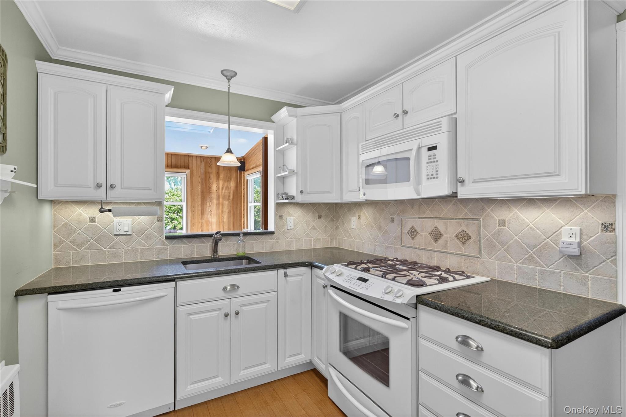 16 Roy Place Property Photo 20